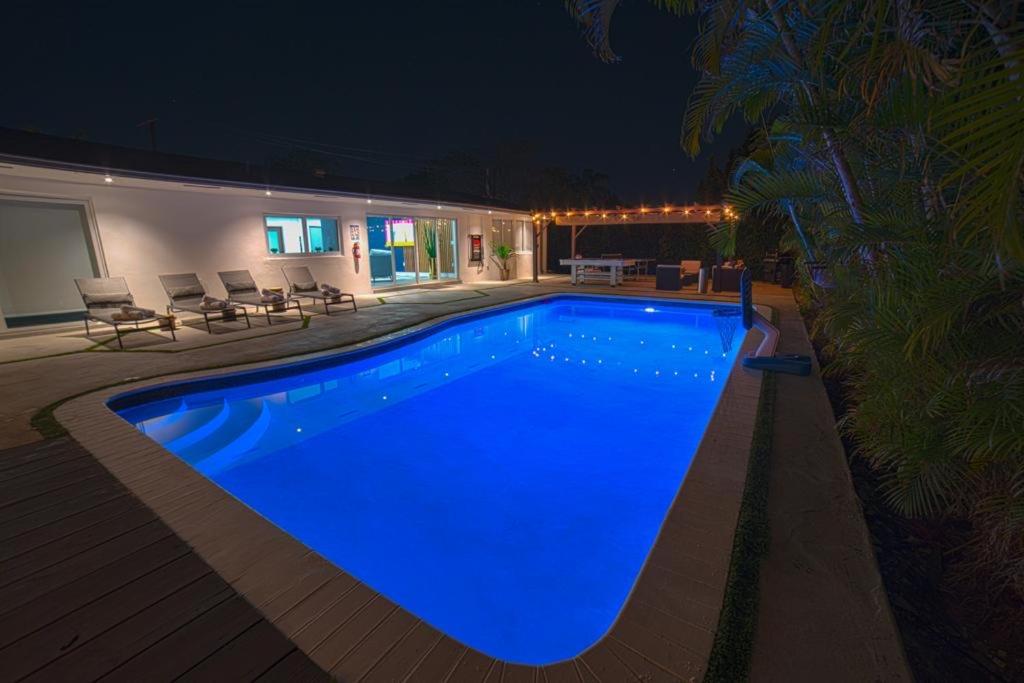Five-Bedroom House - Photo 20