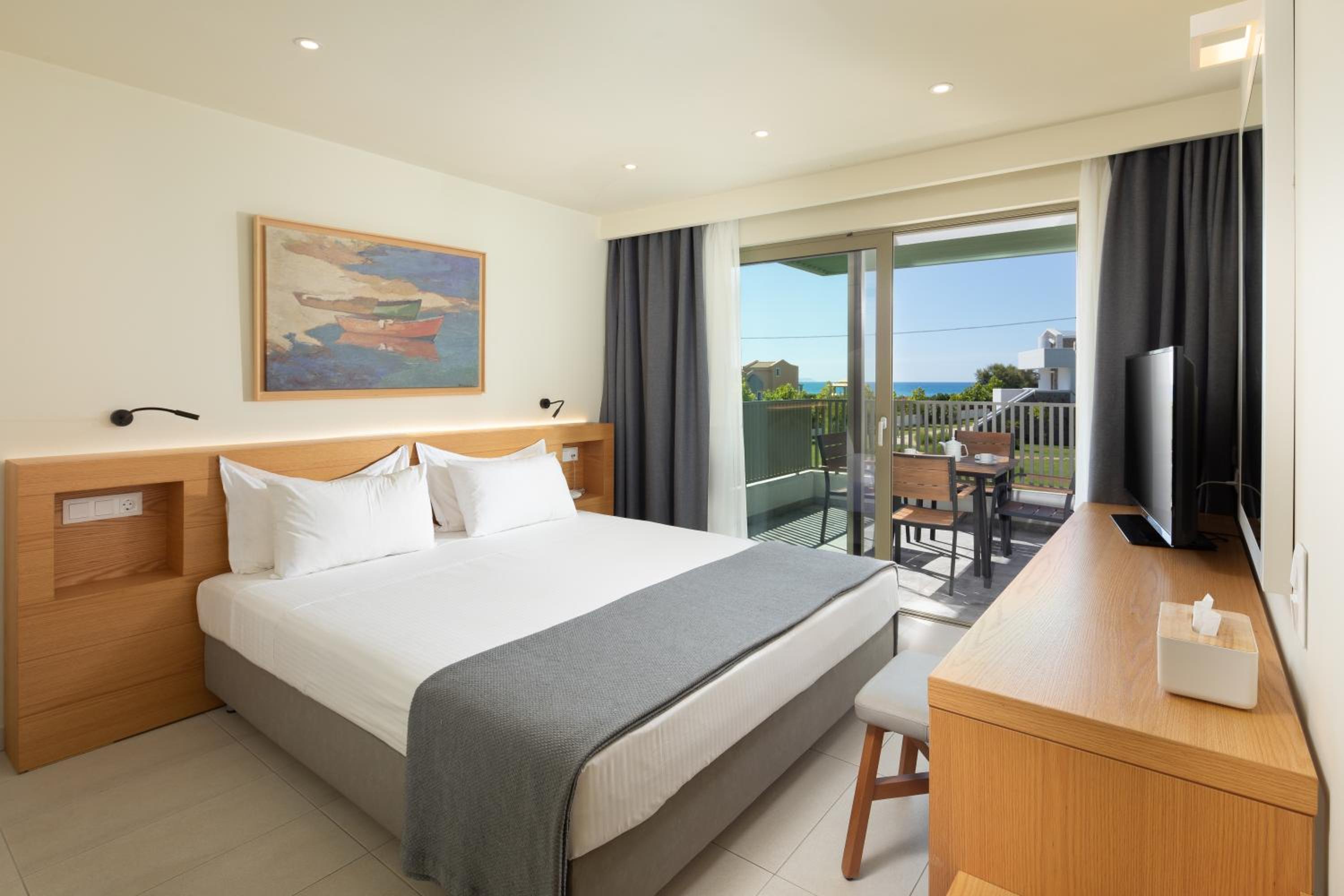 Double Suite with Balcony and Sea View photo 1