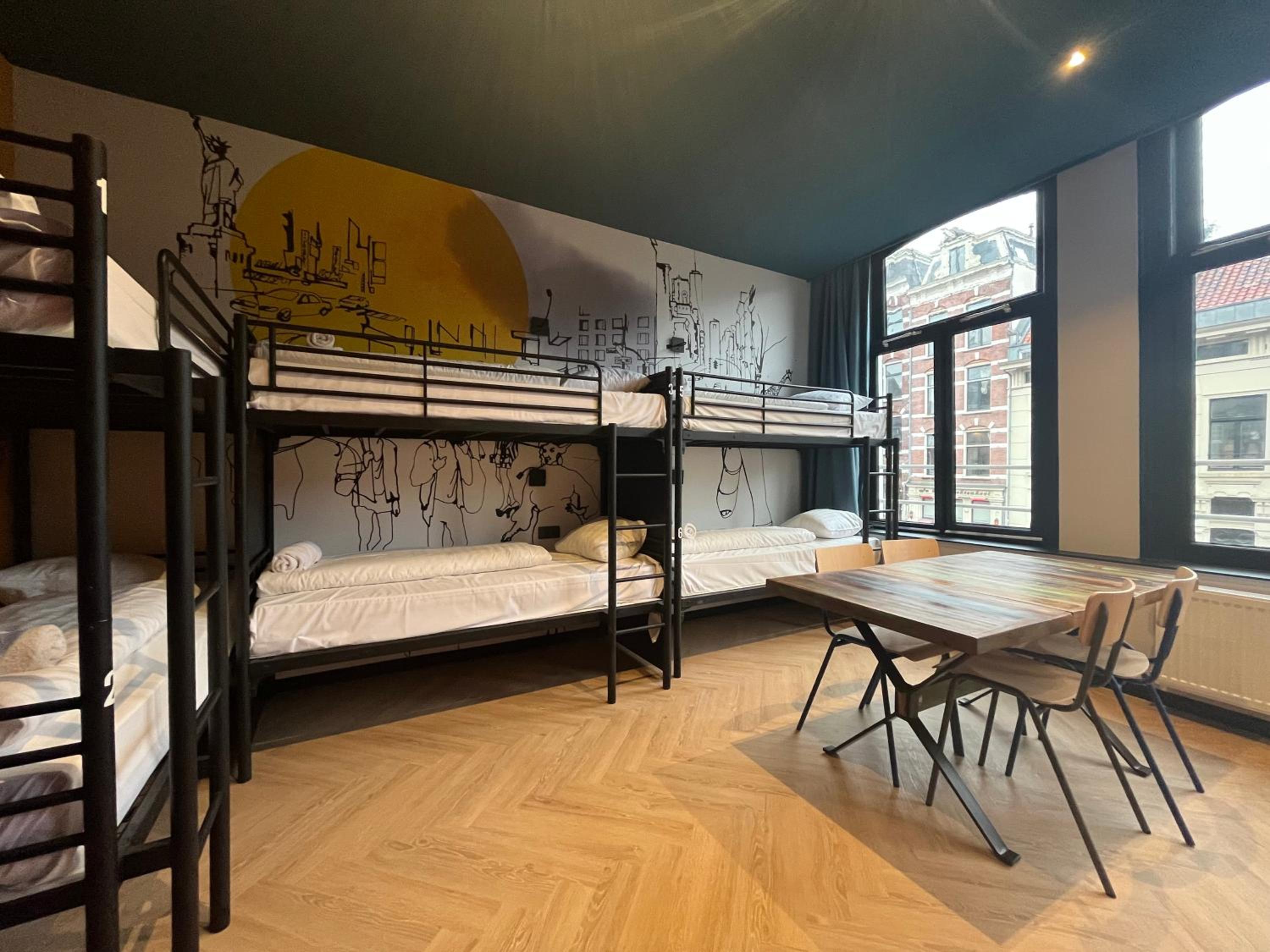 Bed in 8-Bed Mixed Dormitory Room