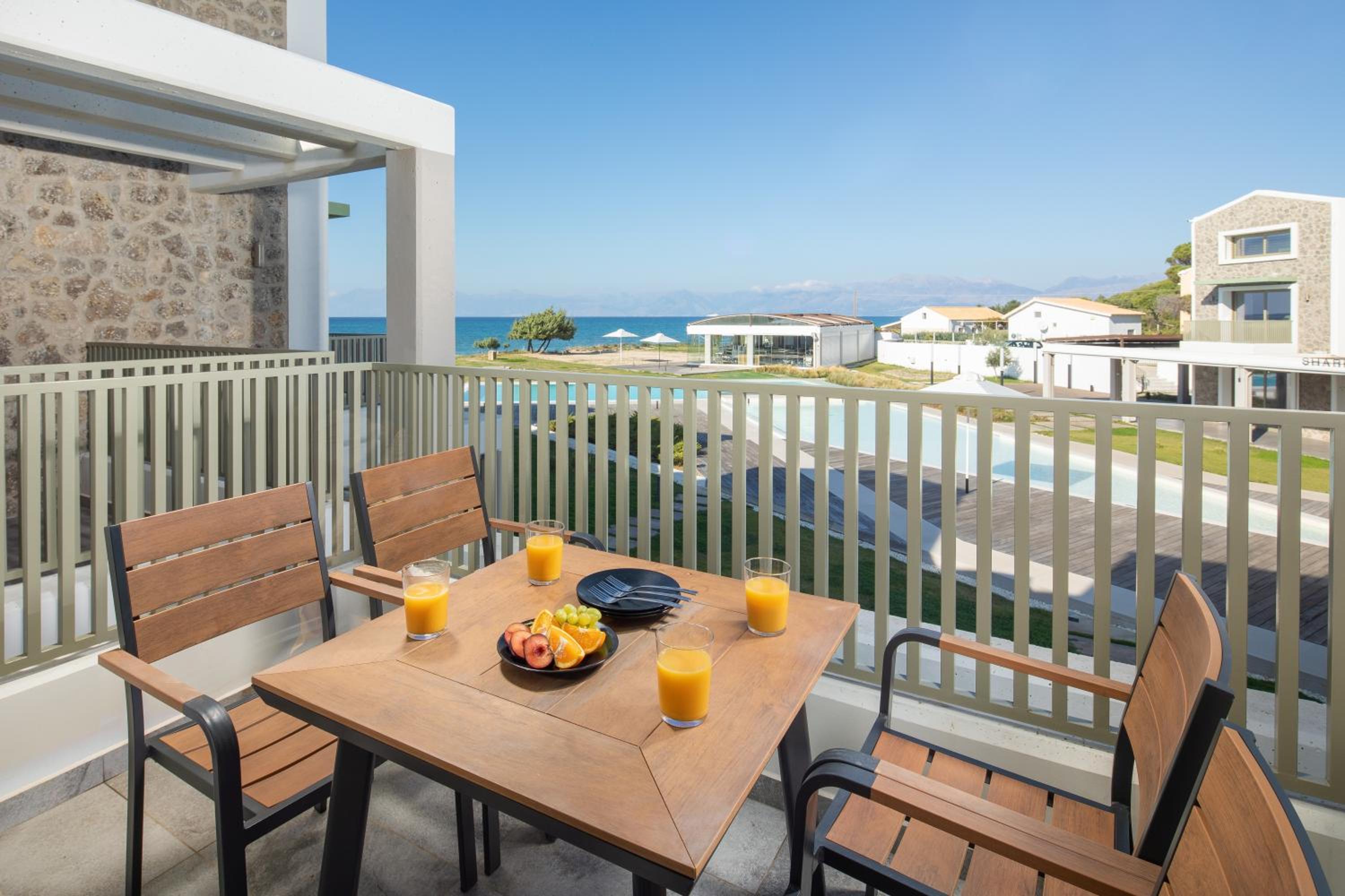 Premium Suite with Sea View photo 2