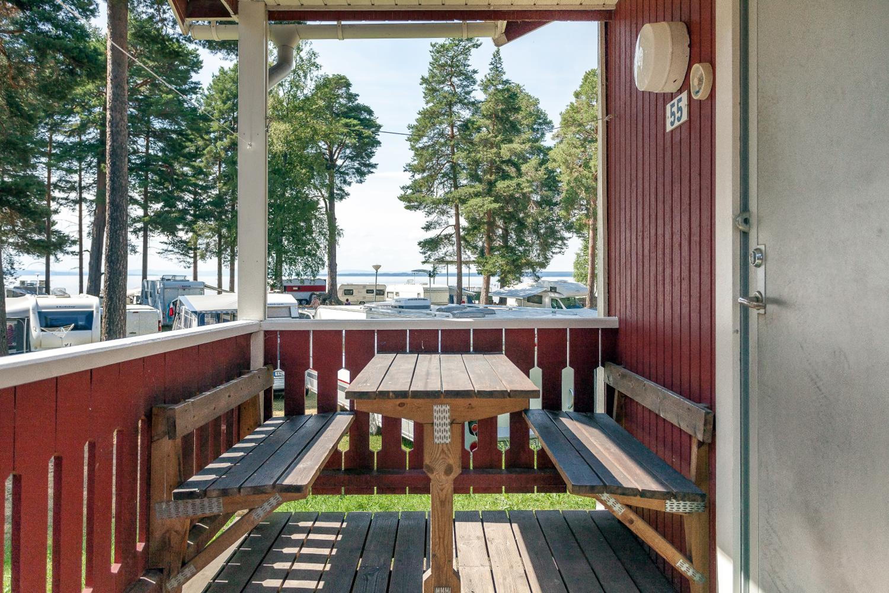 Large Cottage (4 Adults) photo 1