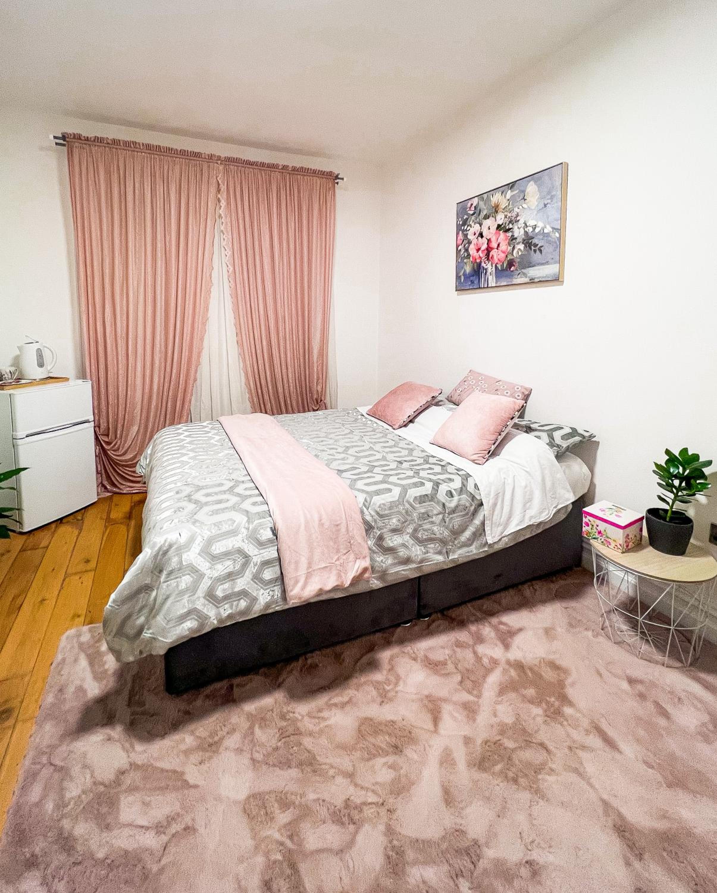 Large Double Room photo 1
