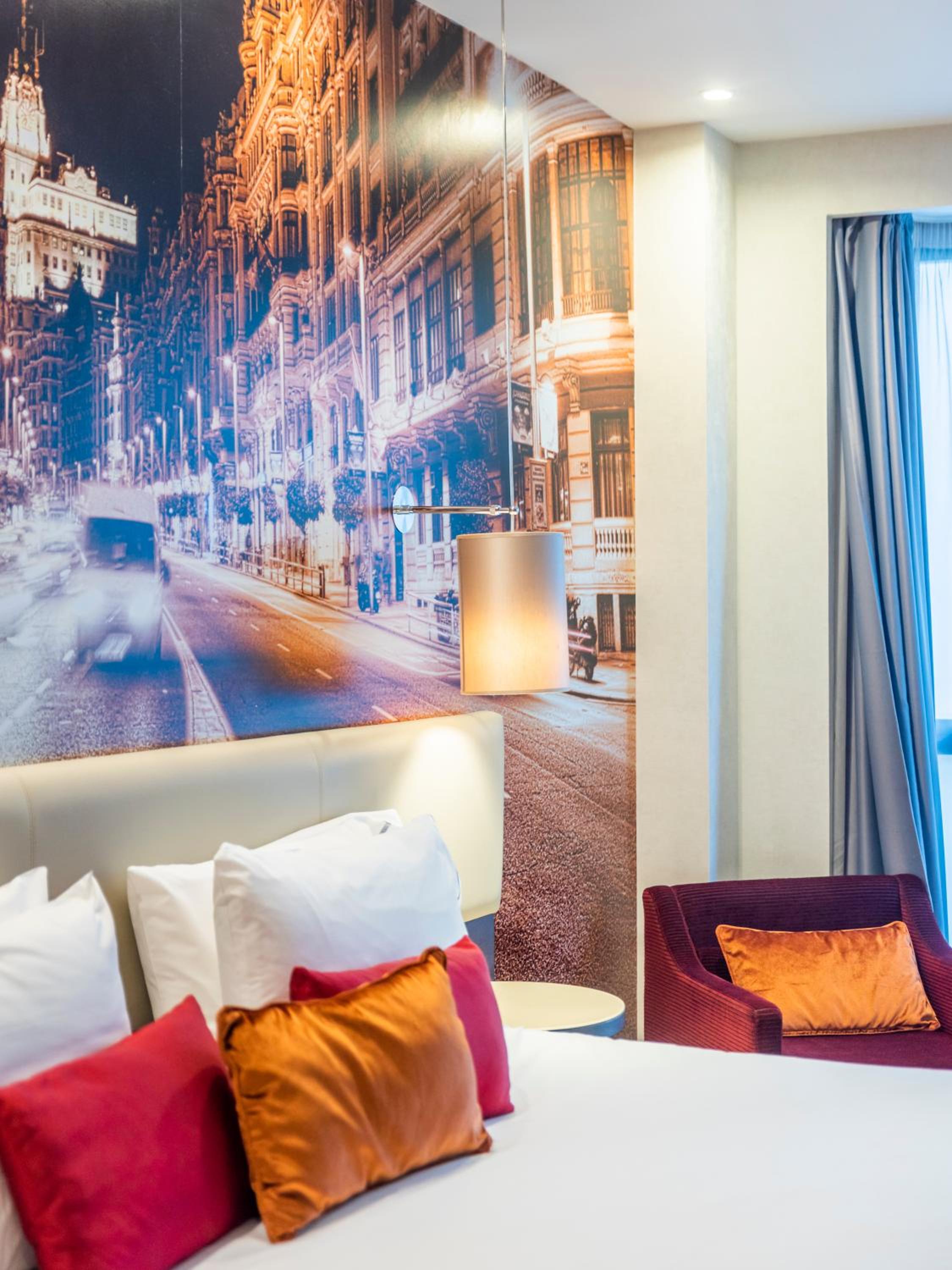 Premium Queen Room