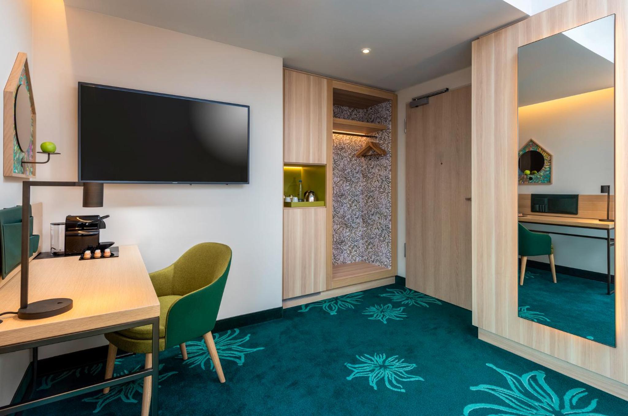 Superior King Room - Photo 6