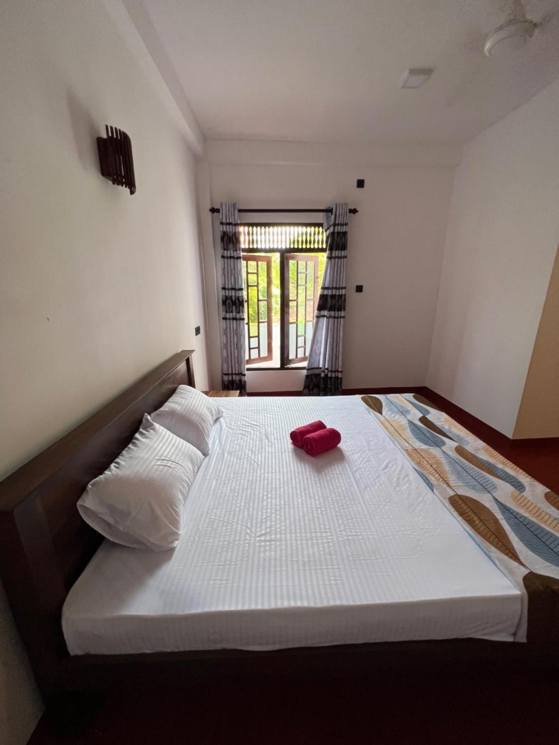 Double Room with Balcony (2 Adults + 1 Child) photo 2