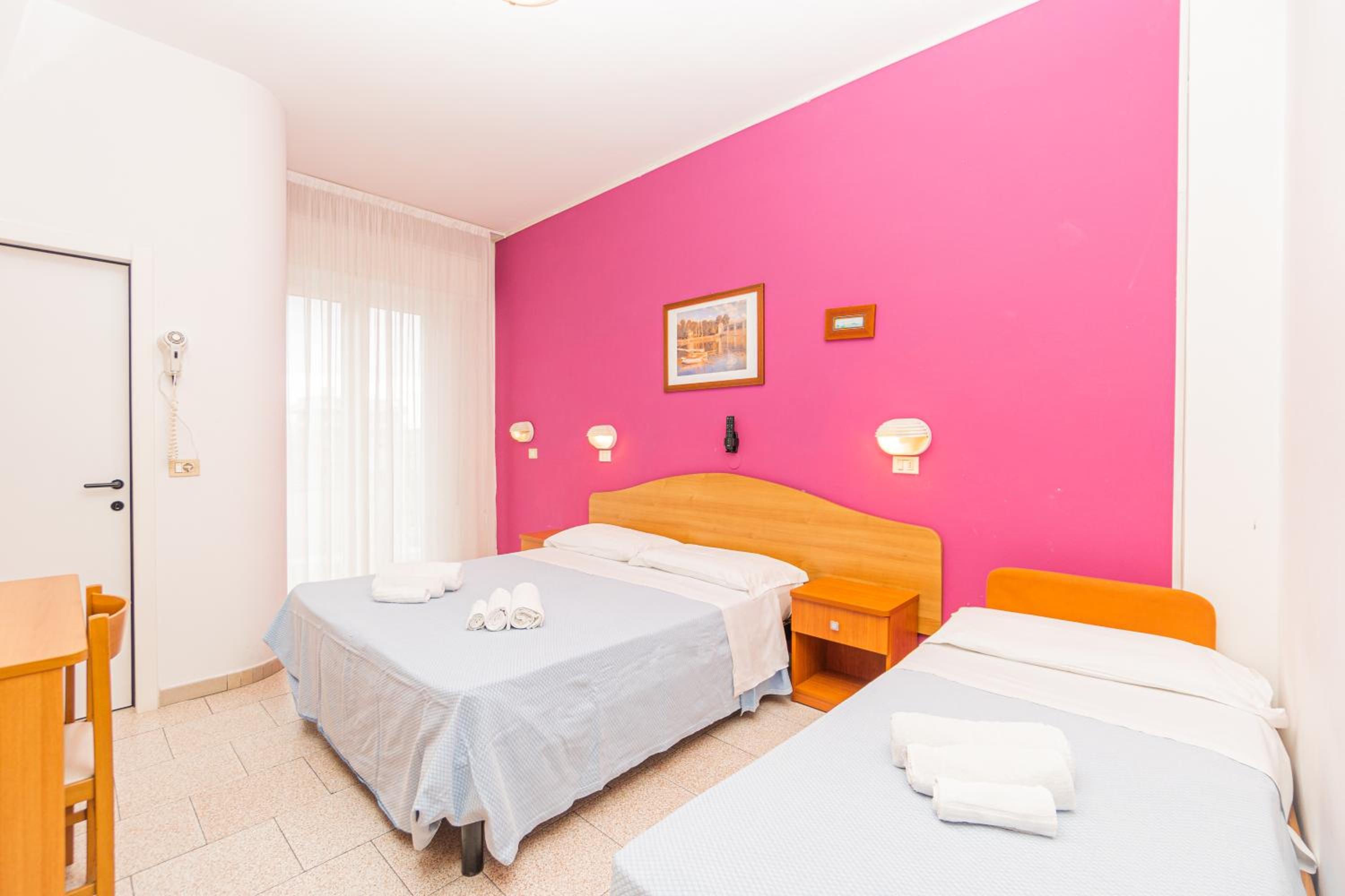 Triple Room - Photo 2