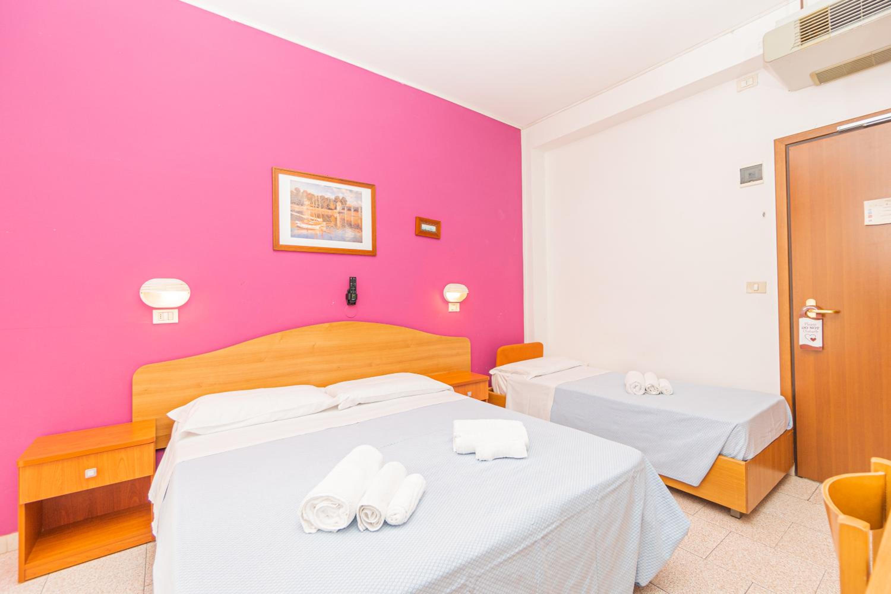 Triple Room - Photo 1