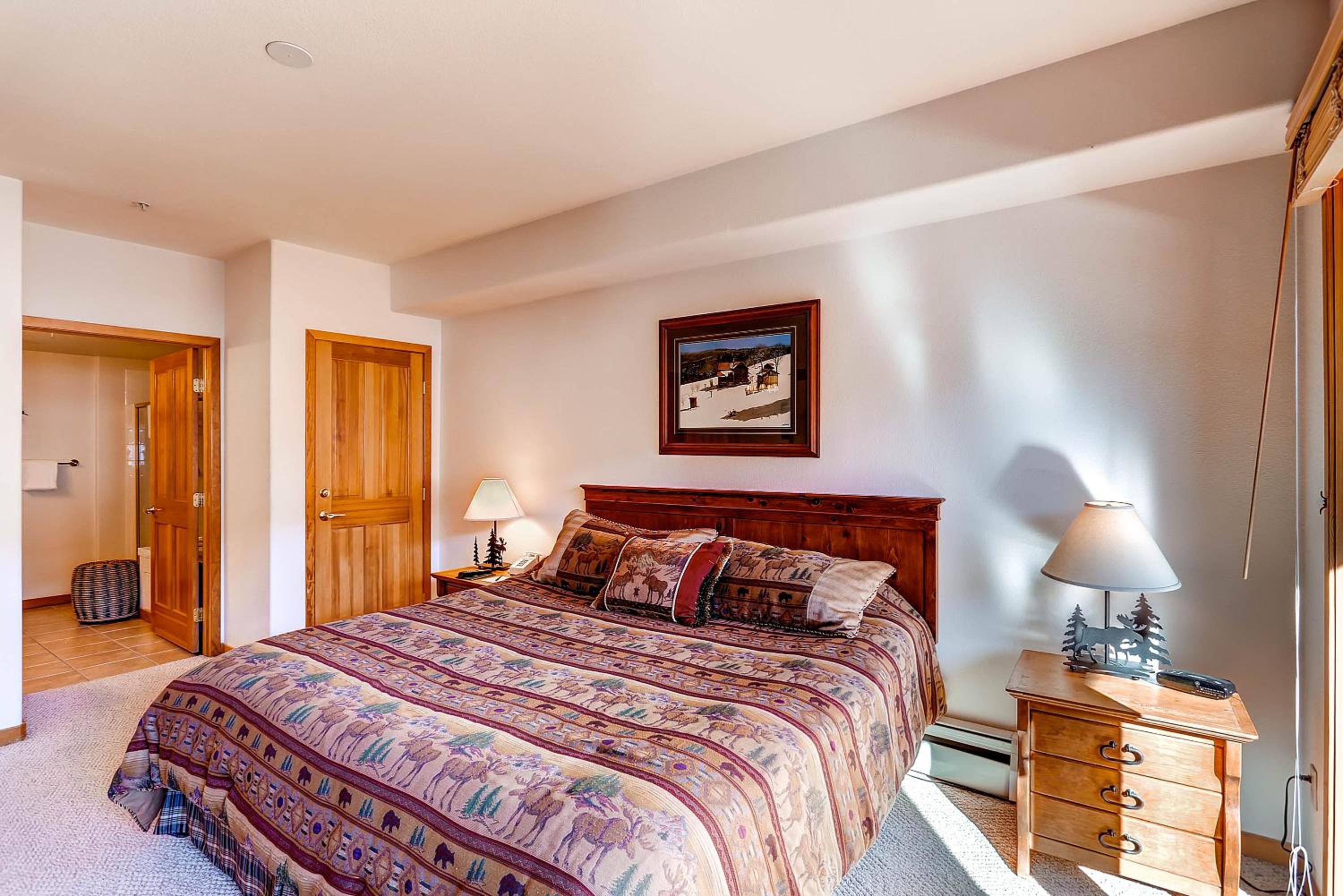 Two-Bedroom Suite - Photo 14