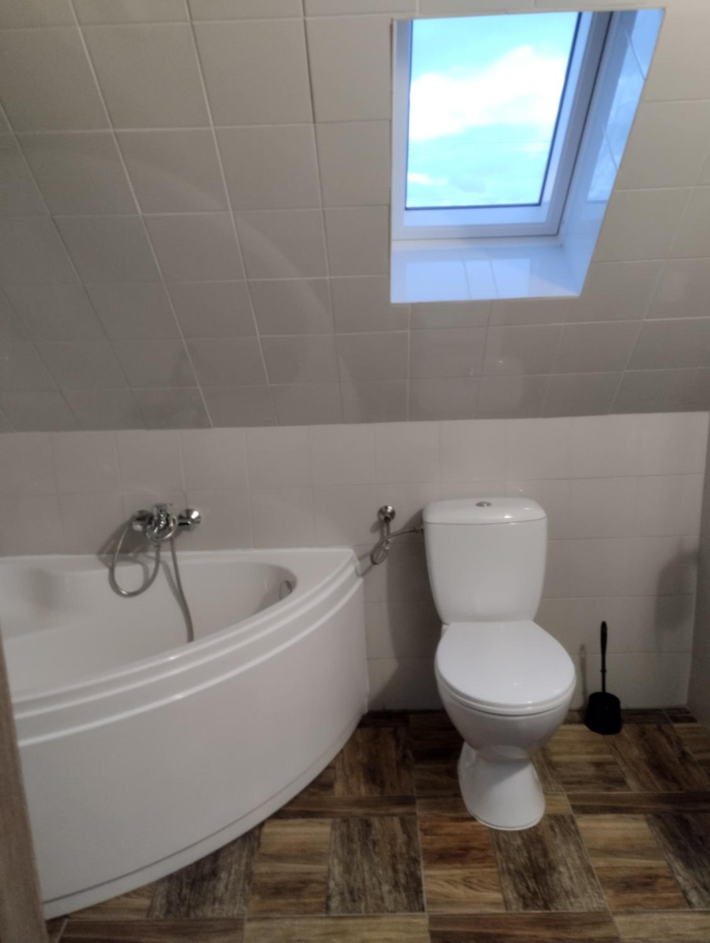 Double or Twin Room with Bathroom - Photo 2