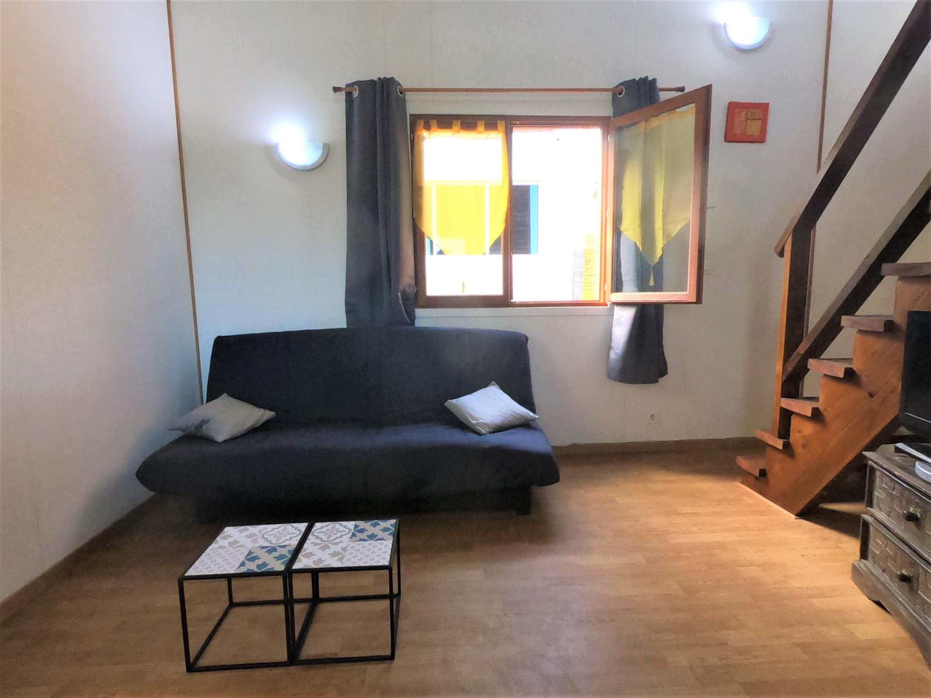 One-Bedroom House photo 1