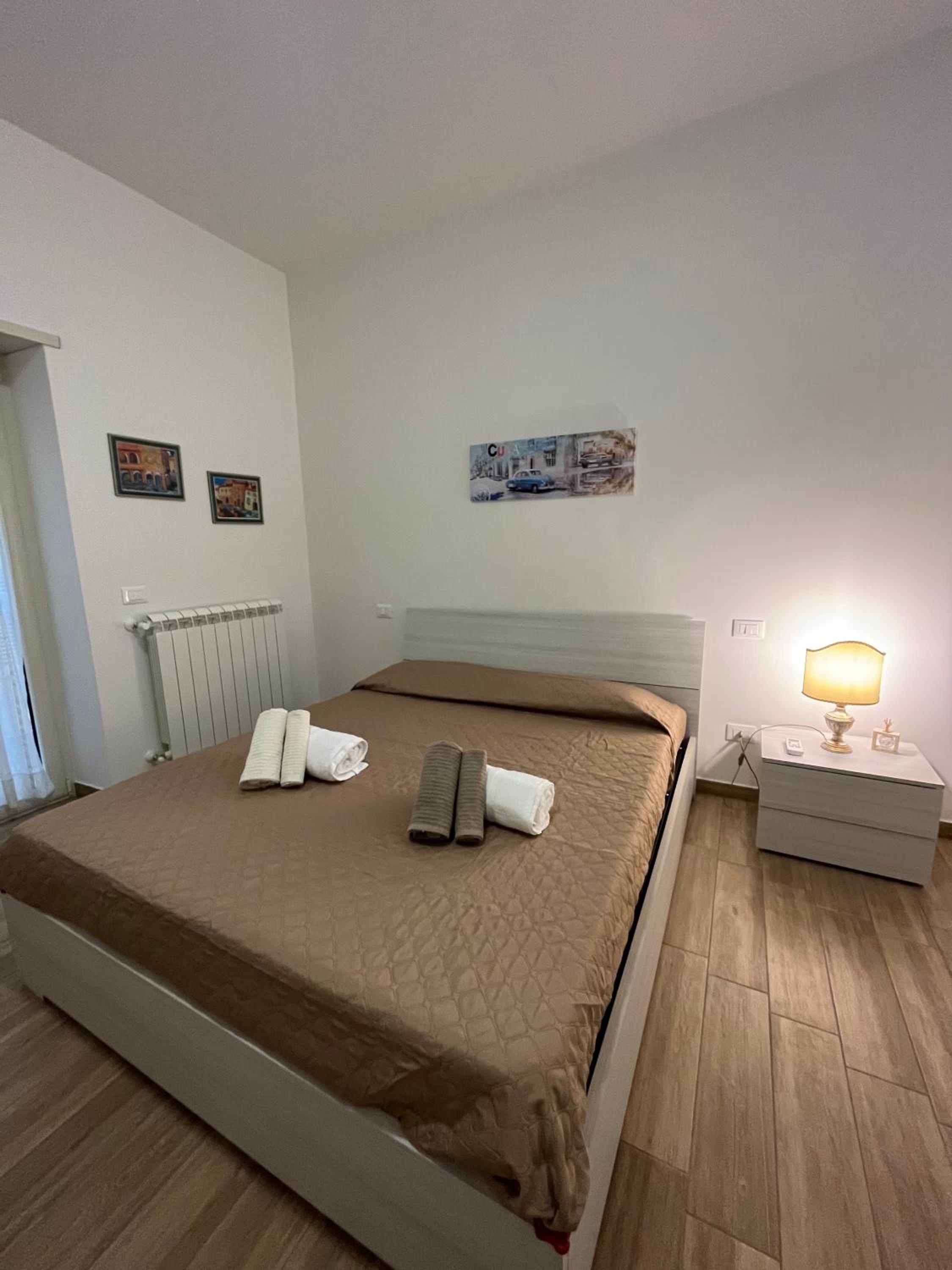 Double Room with Private External Bathroom photo 2