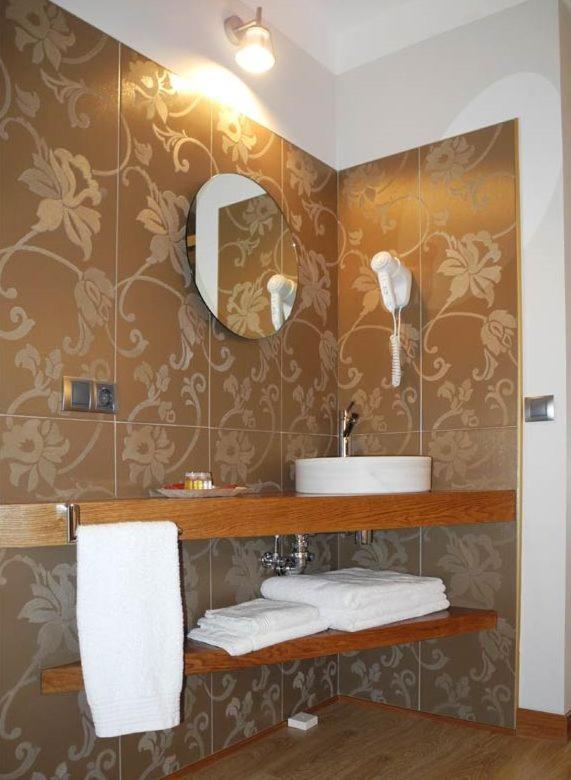 Double or Twin Room - Photo 4