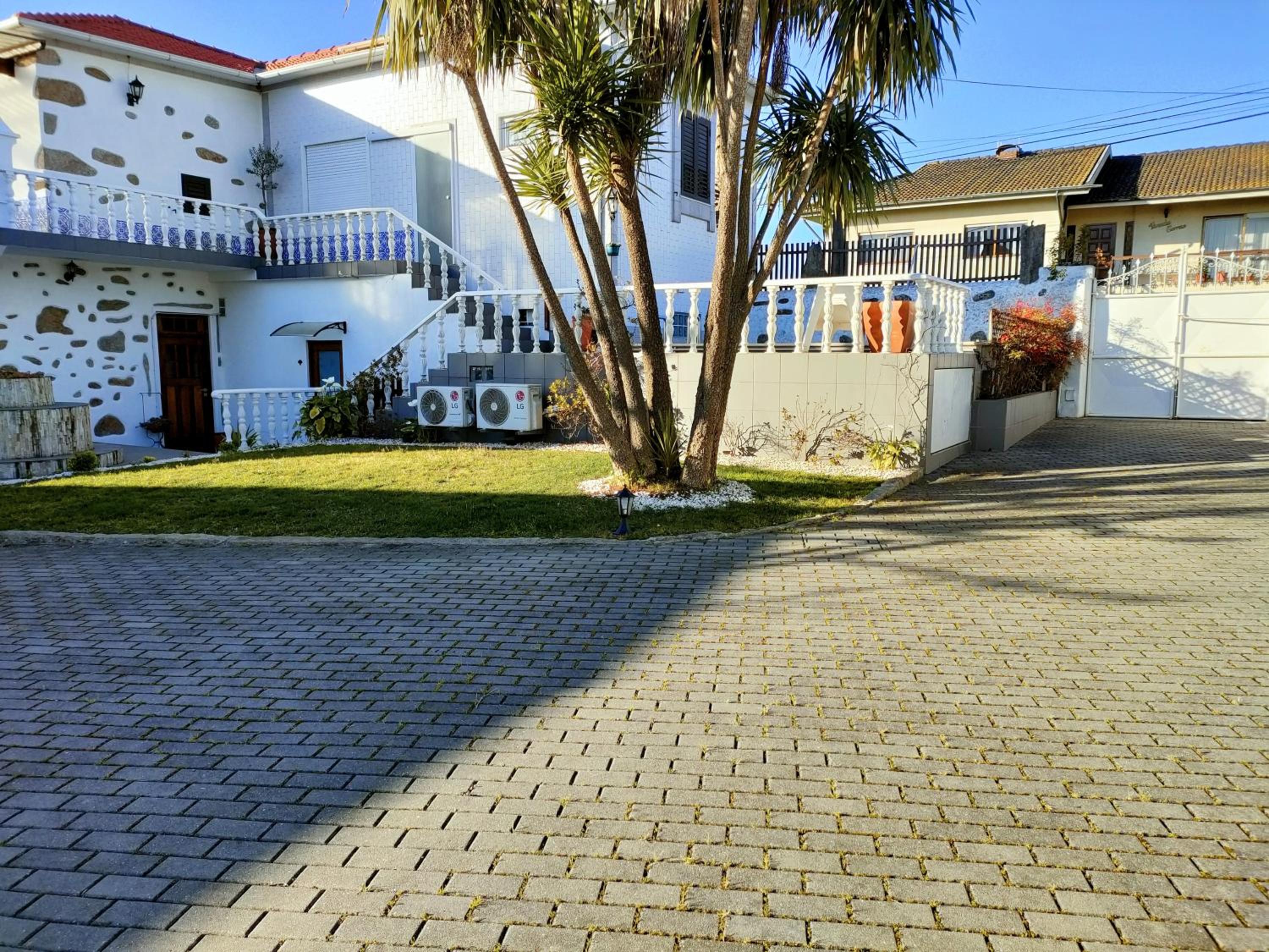Three-Bedroom House - Photo 22