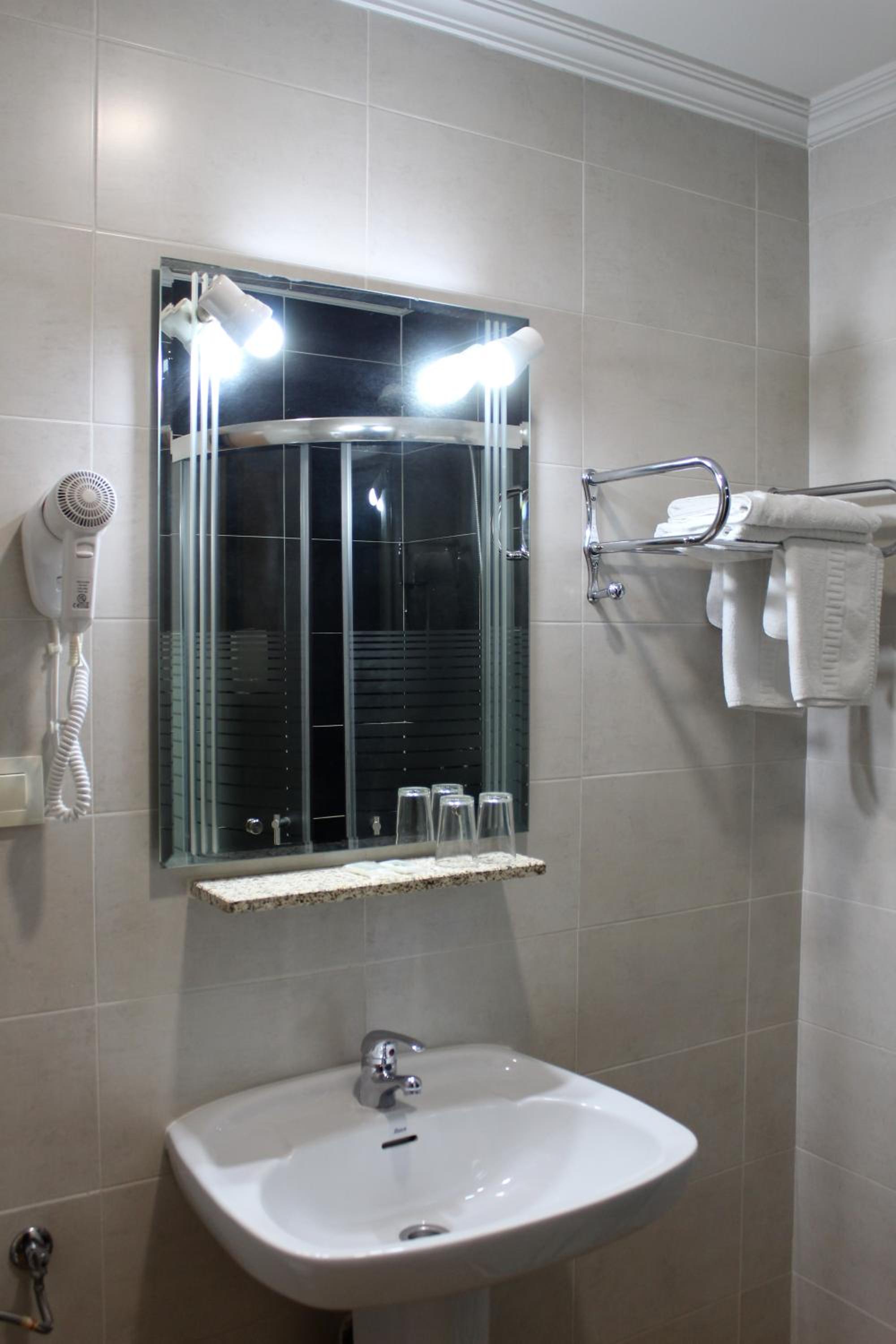 Double Room Exterior - Photo 10