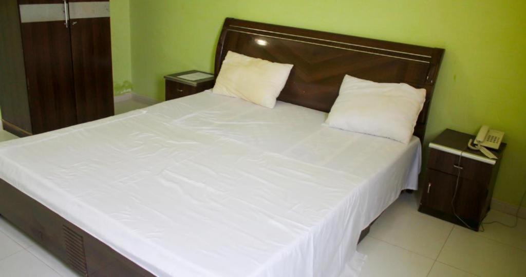 Budget Single Room