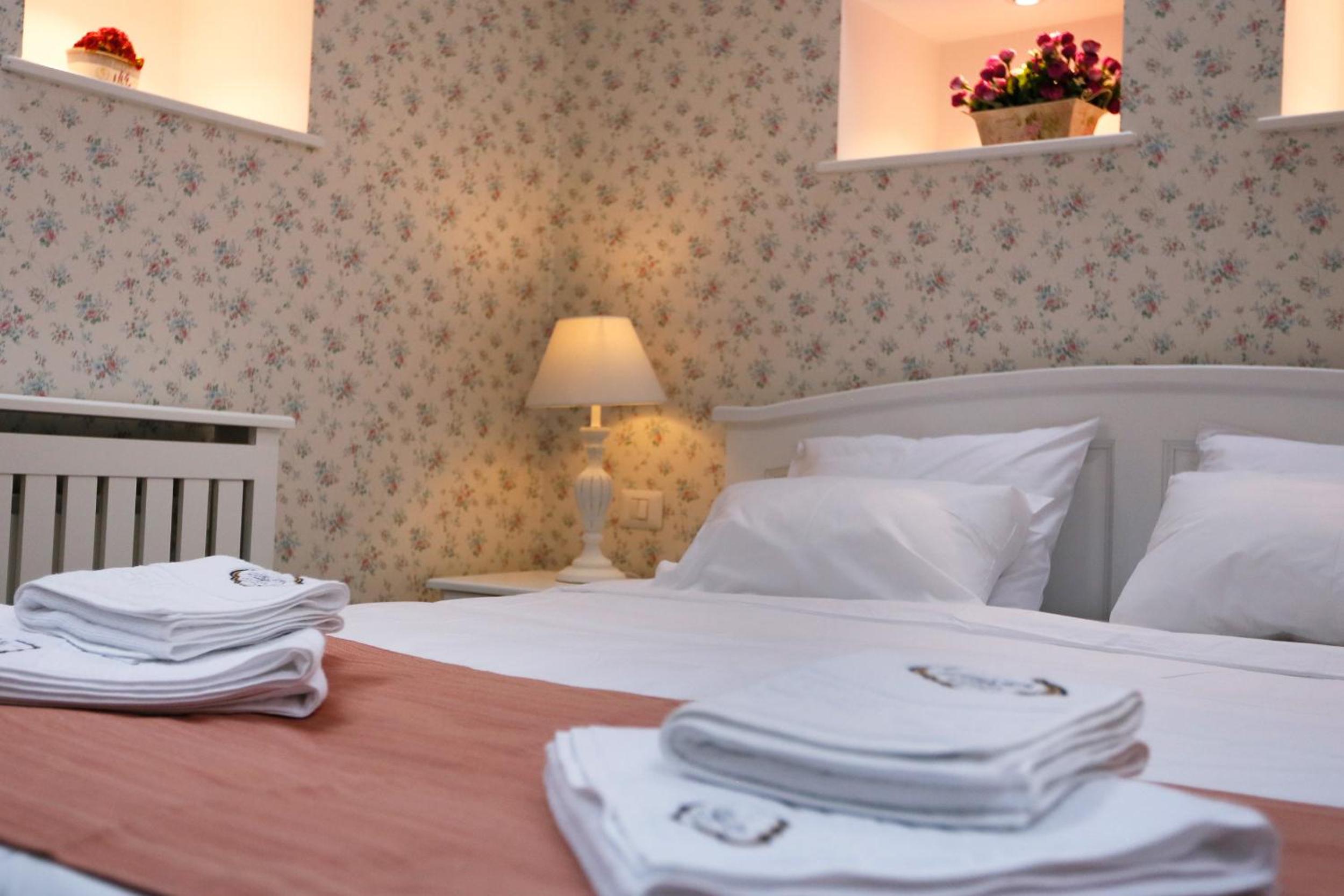 Double Room - Photo 4