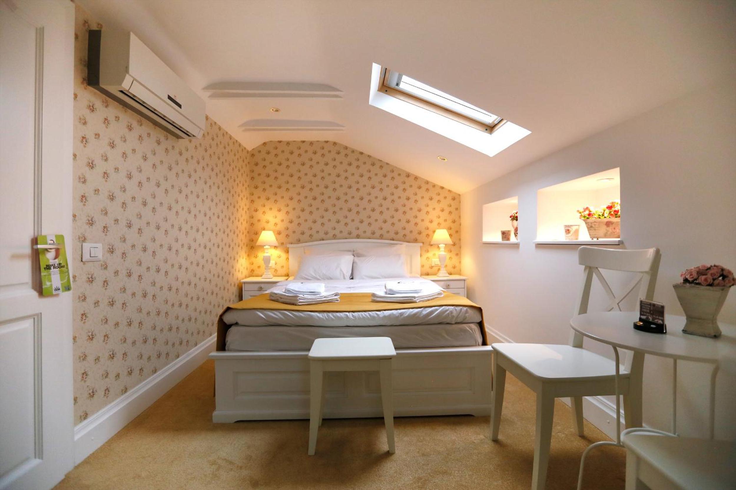 Double Room - Photo 1