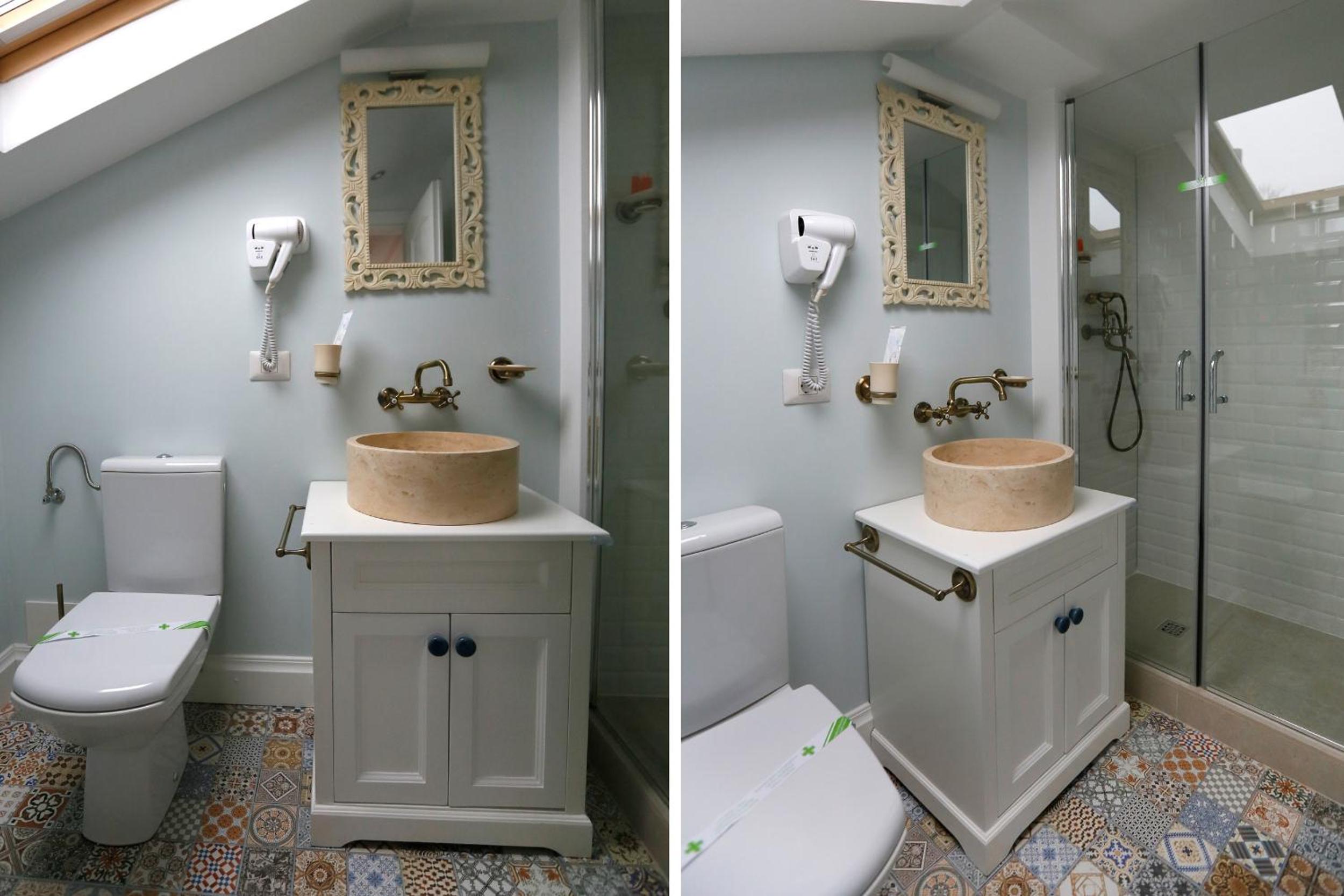 Double Room - Photo 11