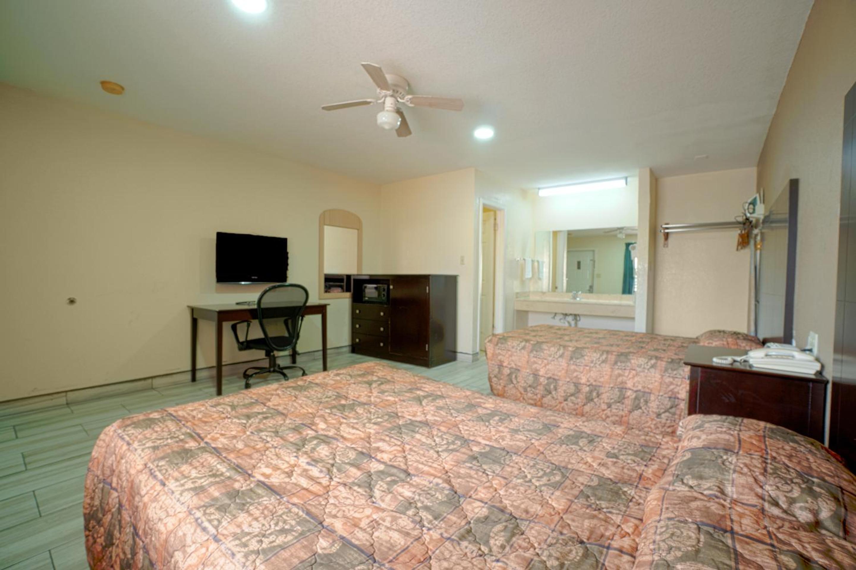 2 Full Beds Non-Smoking - Photo 2