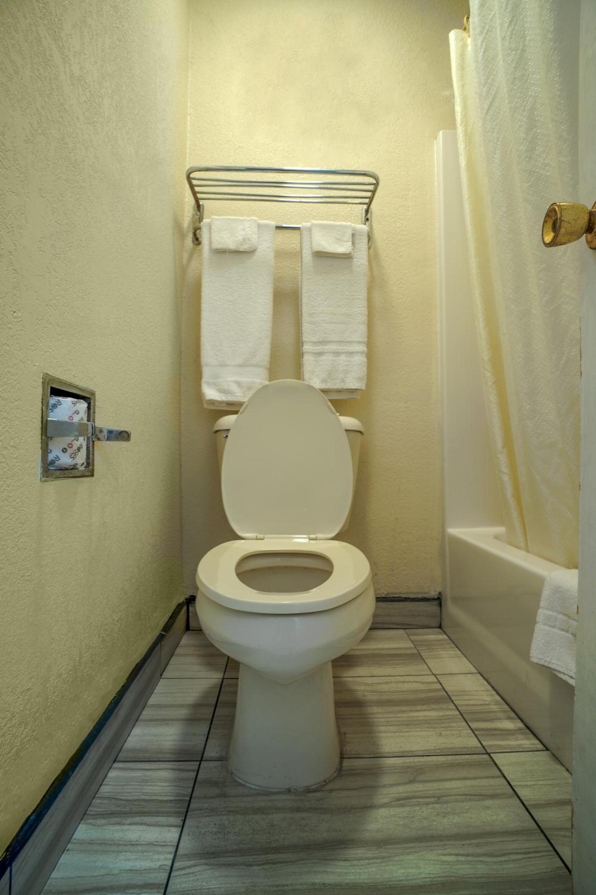 2 Full Beds Non-Smoking - Photo 4