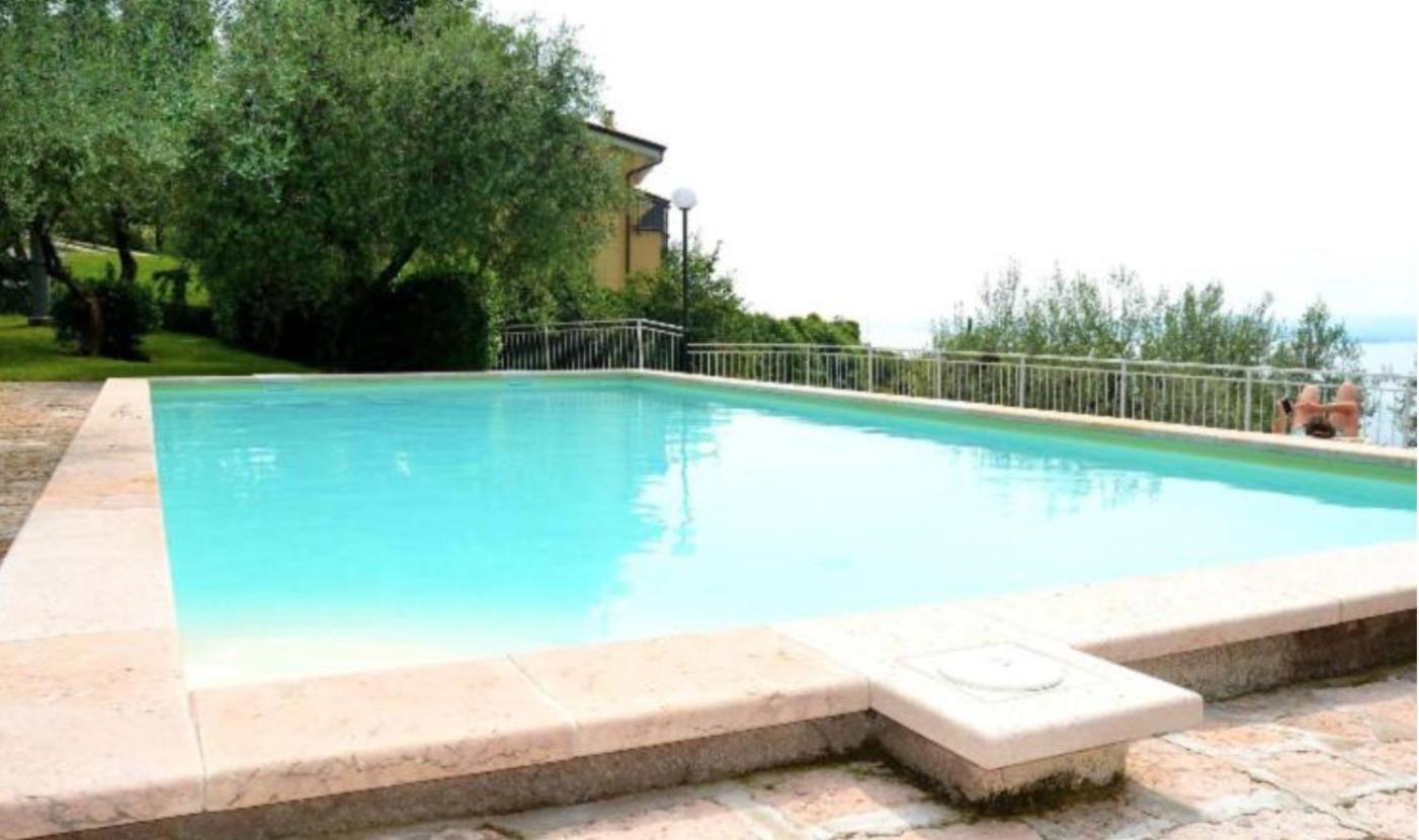 Apartment with Lake View photo 2