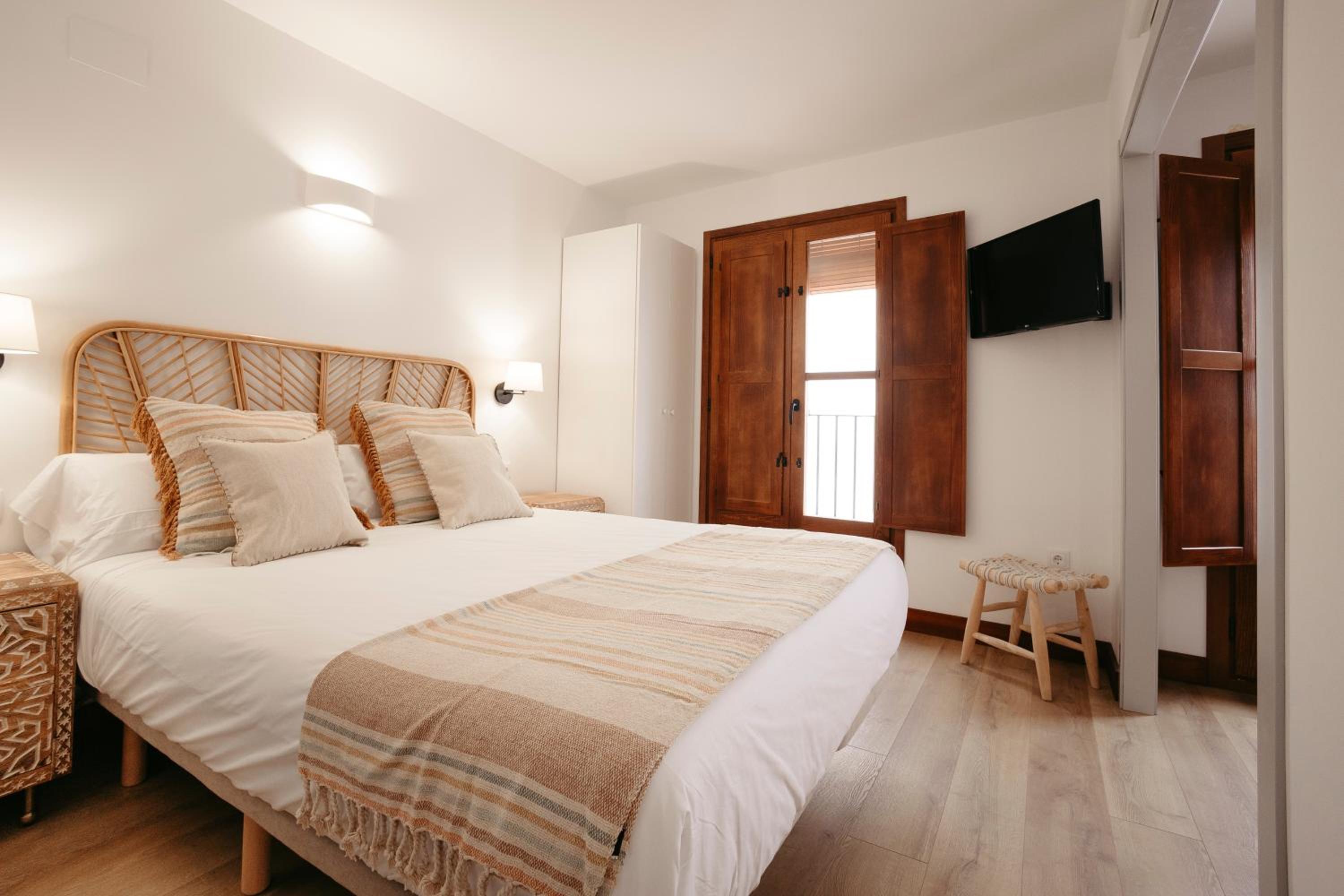 Spacious Double Room with Balcony