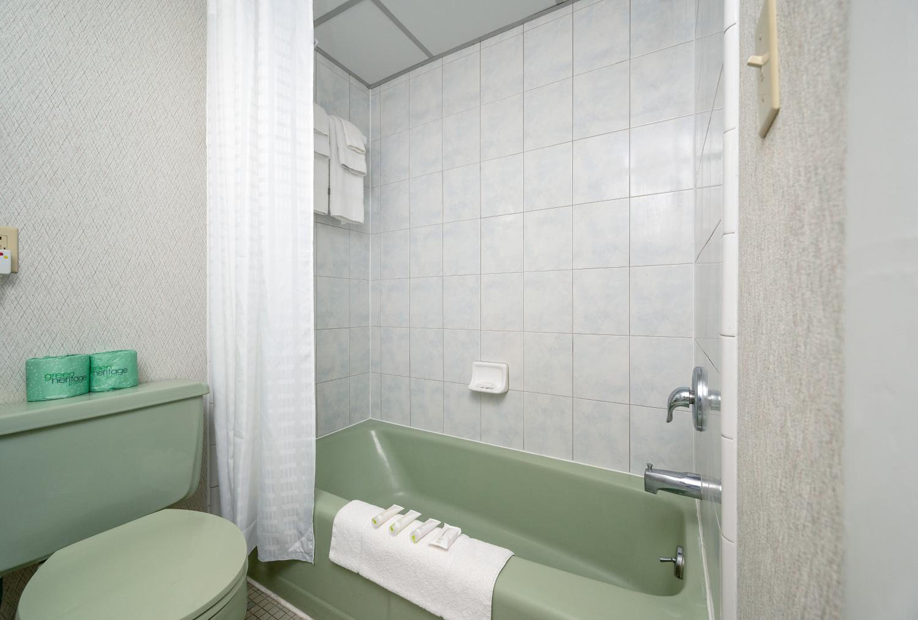 Street View Efficiency, Upper Floor - Photo 10