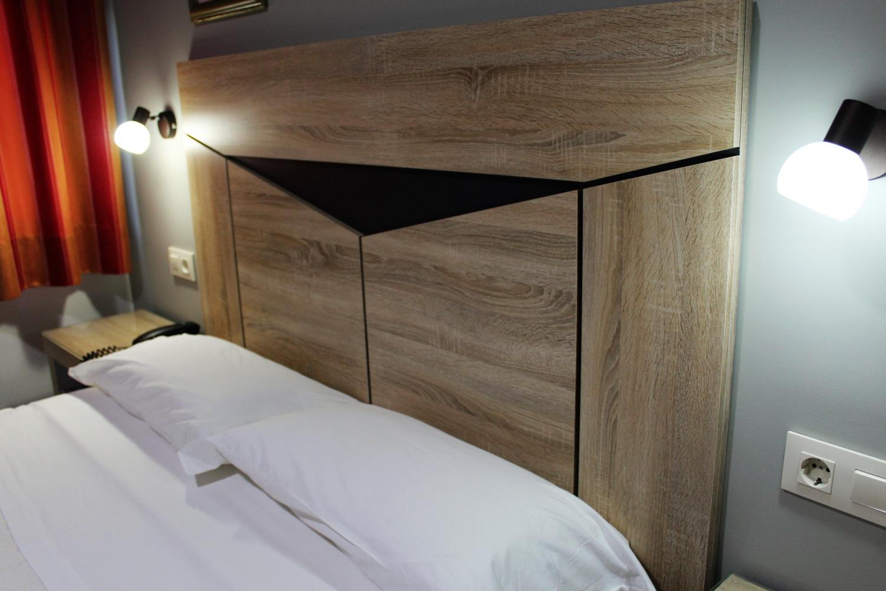 Double Room - Photo 19