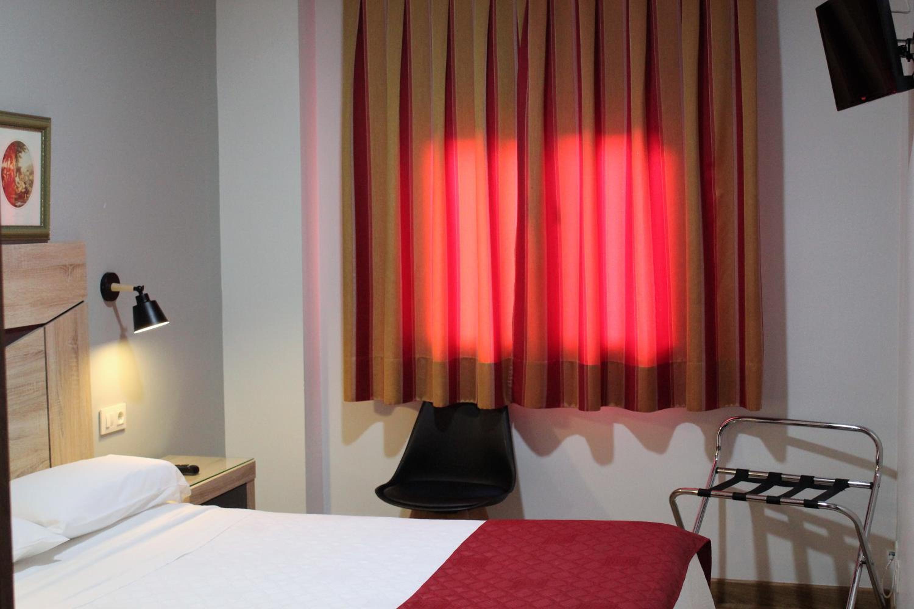 Double Room - Photo 14