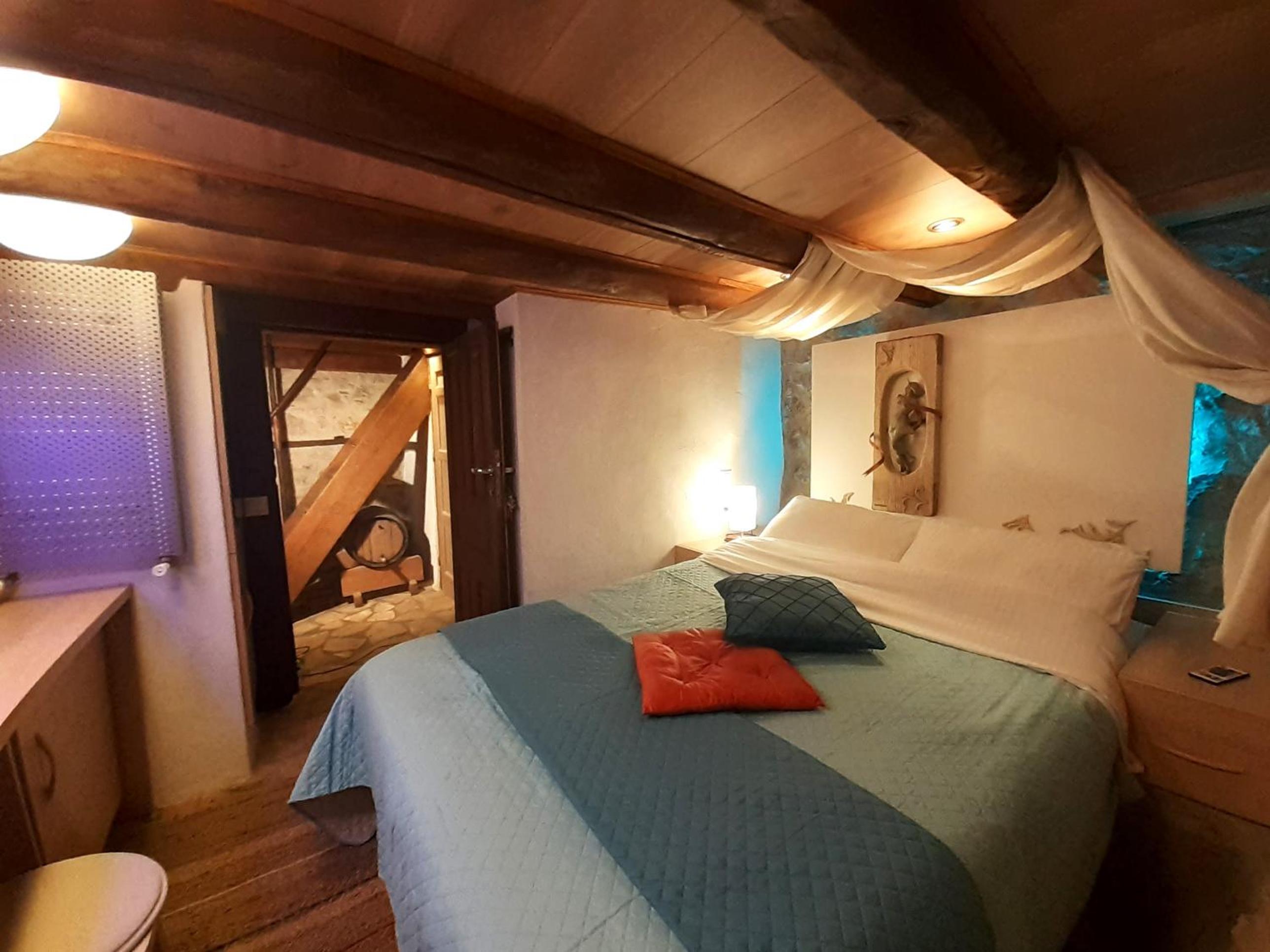 Three-Bedroom Townhouse - Photo 29