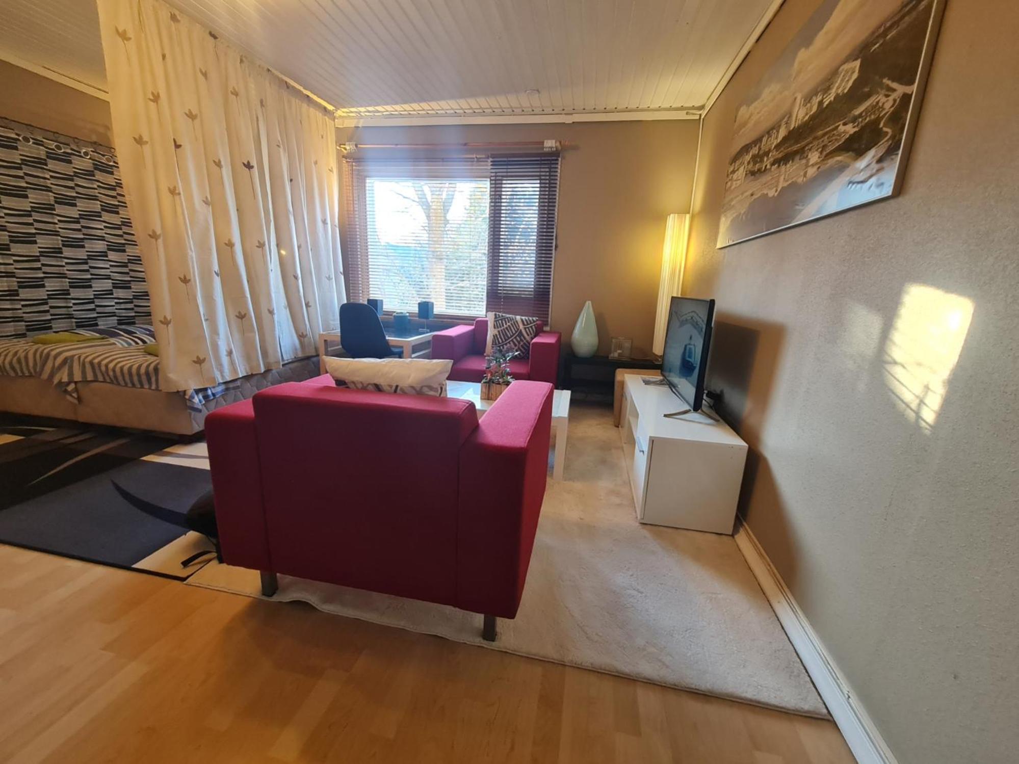 One-Bedroom Apartment - Photo 7