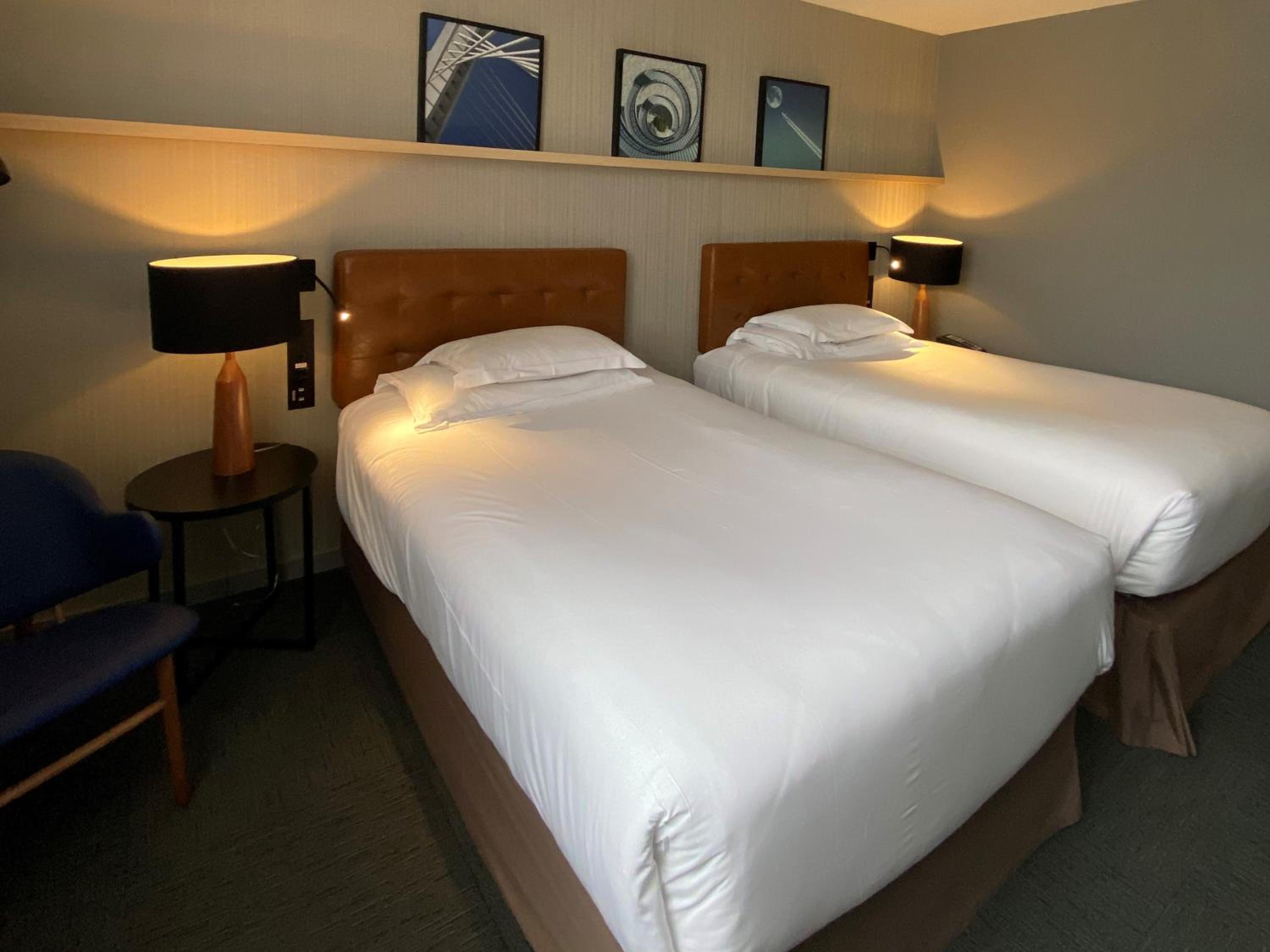 Deluxe Room with Two Twin Beds