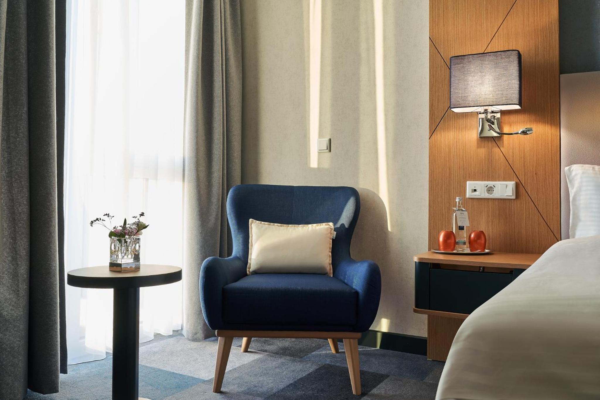 Double Room - Photo 8