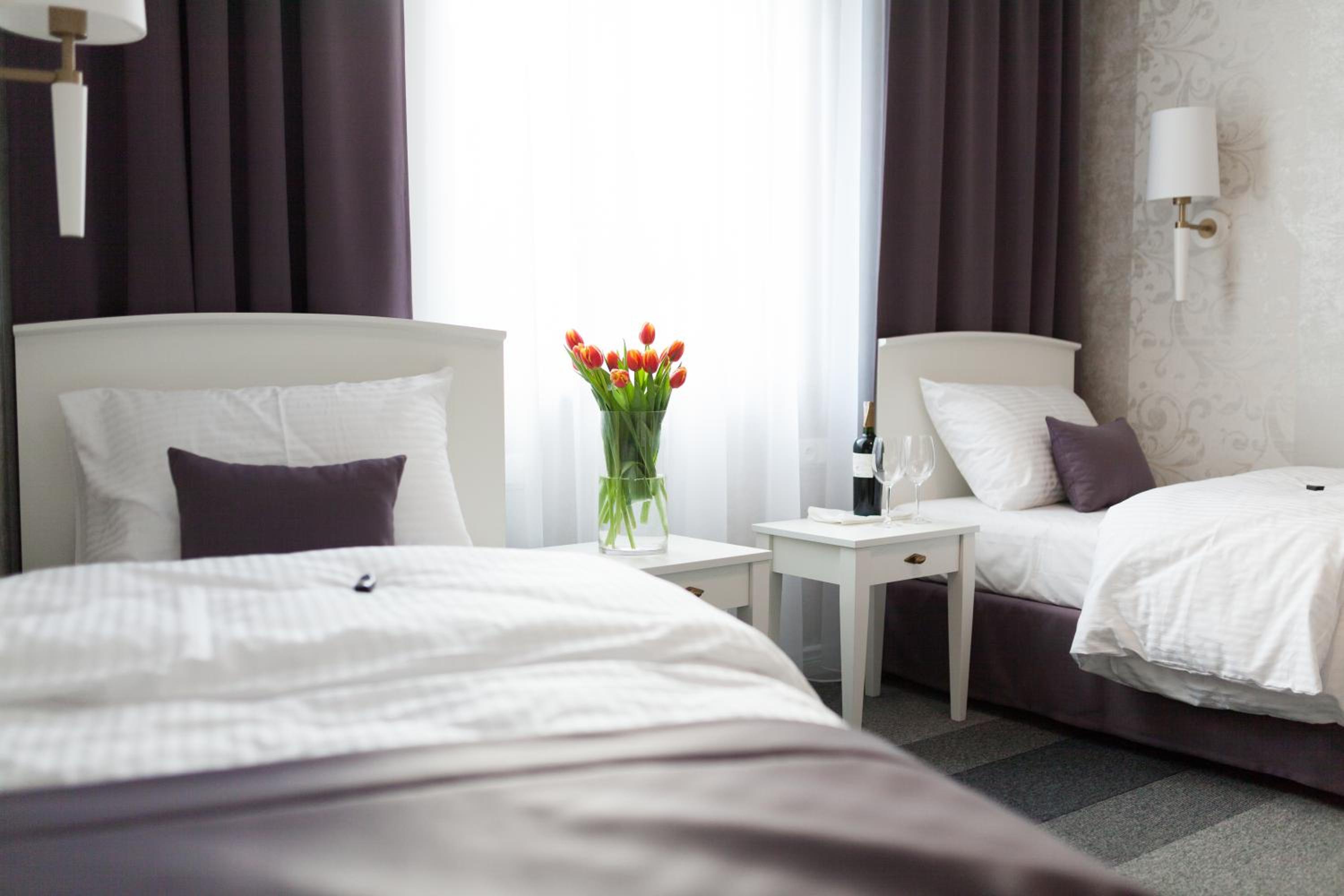 Twin Room - Photo 1