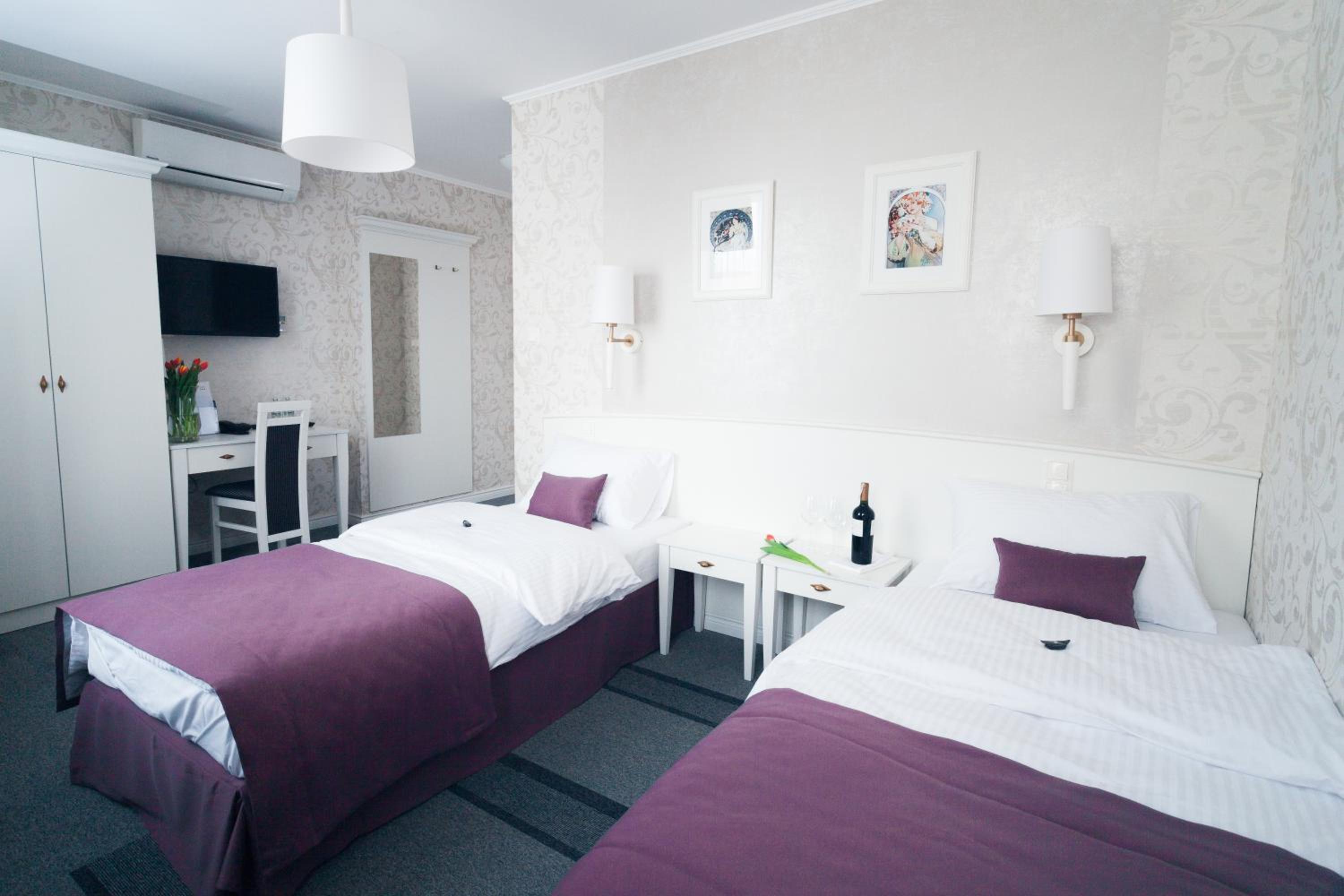 Twin Room - Photo 4