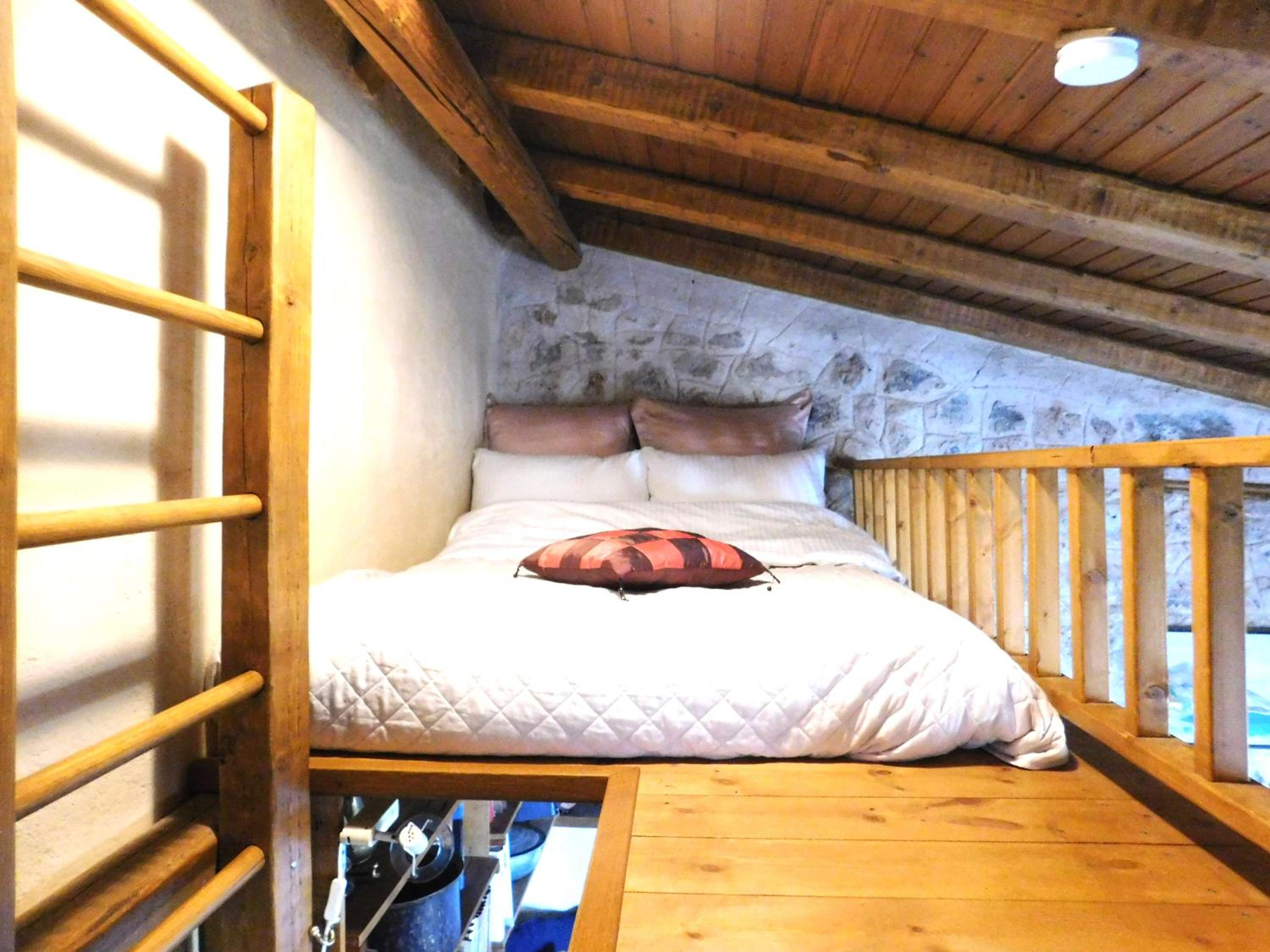 Three-Bedroom Townhouse - Photo 37