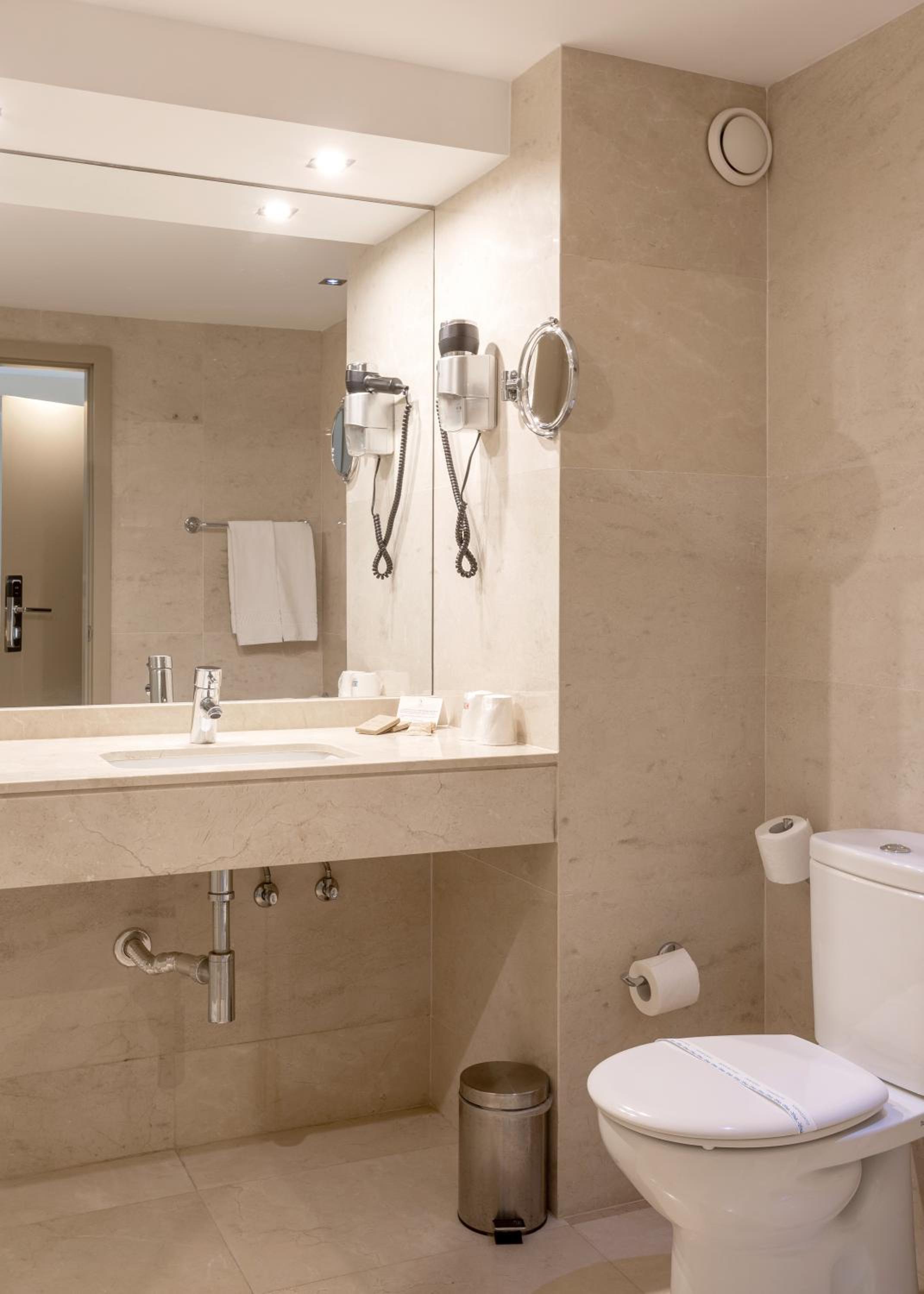 Triple Room with Spa Access photo 3