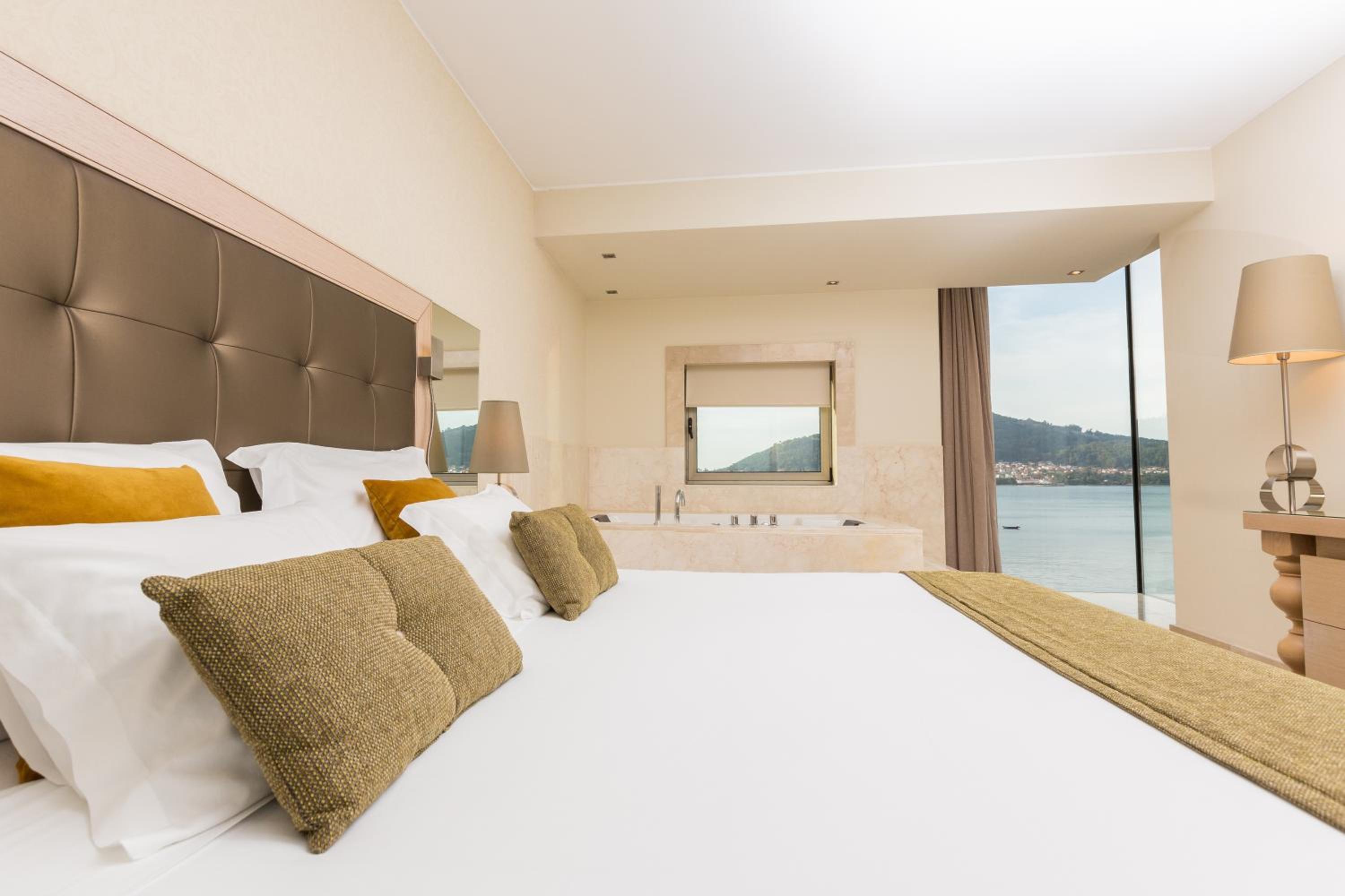 Master Suite with Spa Access