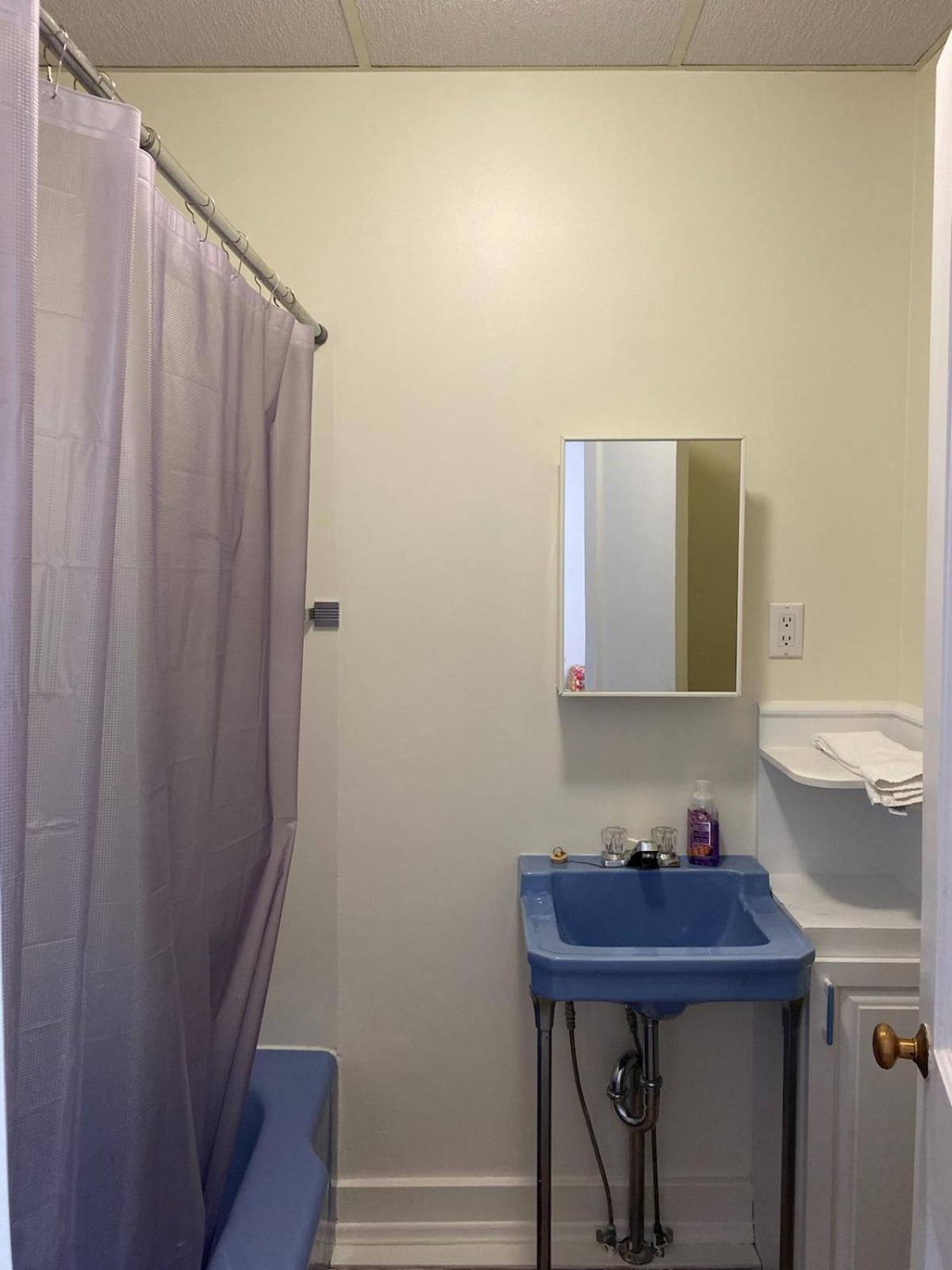 Standard Double Room with Shared Bathroom photo 1