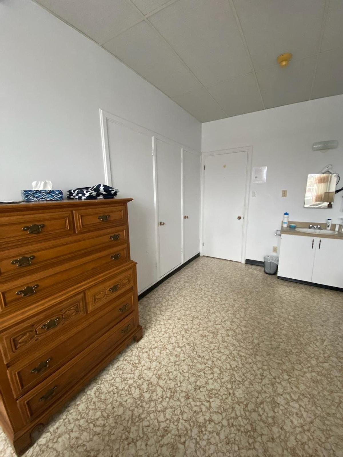 Triple Room with Shared Bathroom photo 3
