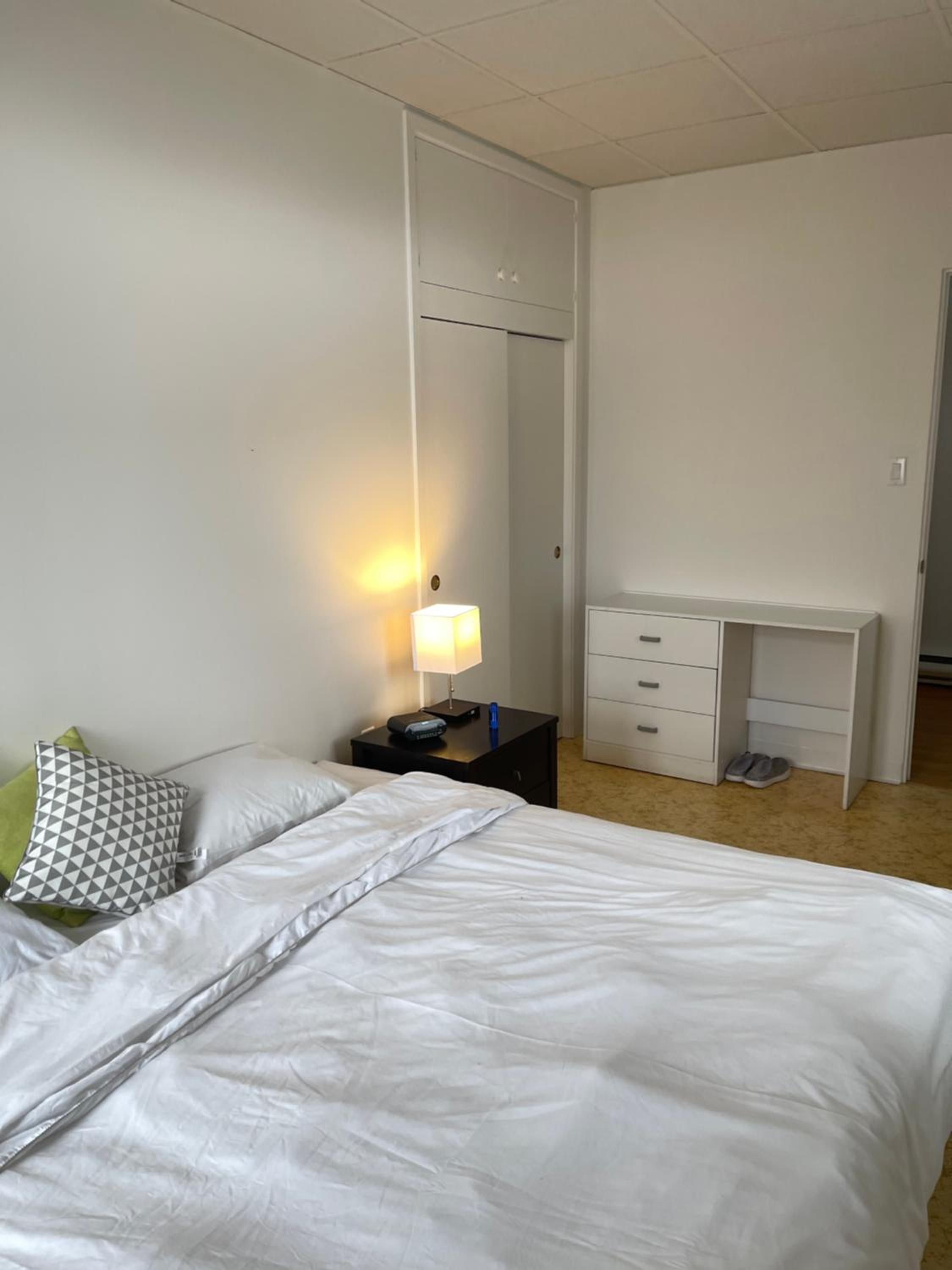 Standard Double Room with Shared Bathroom photo 2