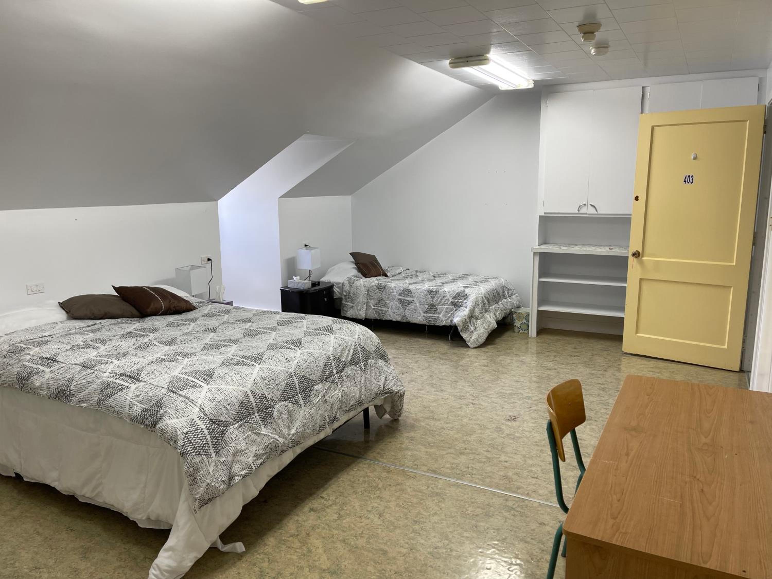 Quadruple Room with Shared Bathroom photo 3