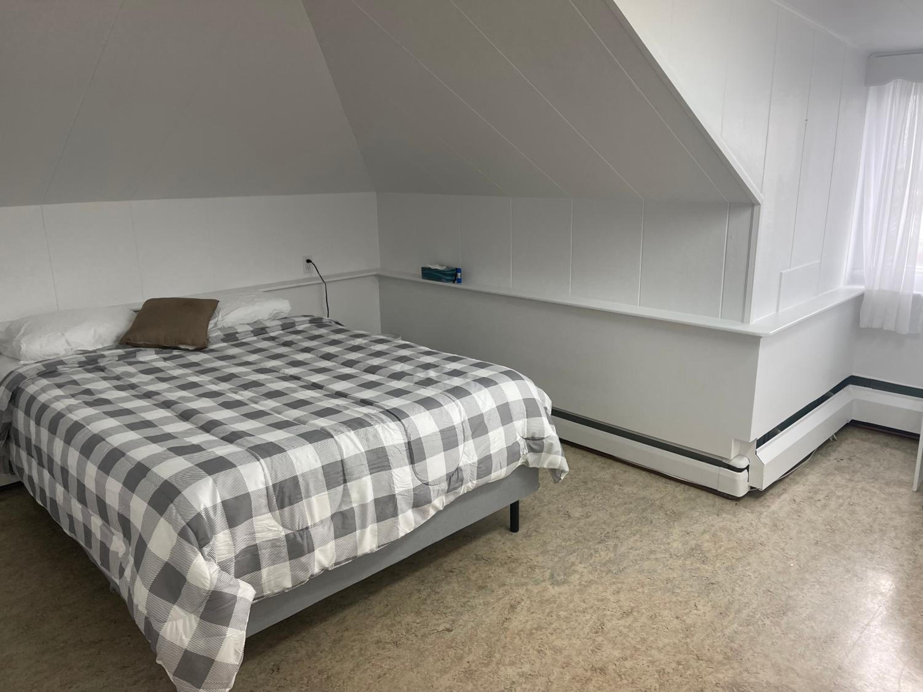 Standard Double Room with Shared Bathroom photo 3