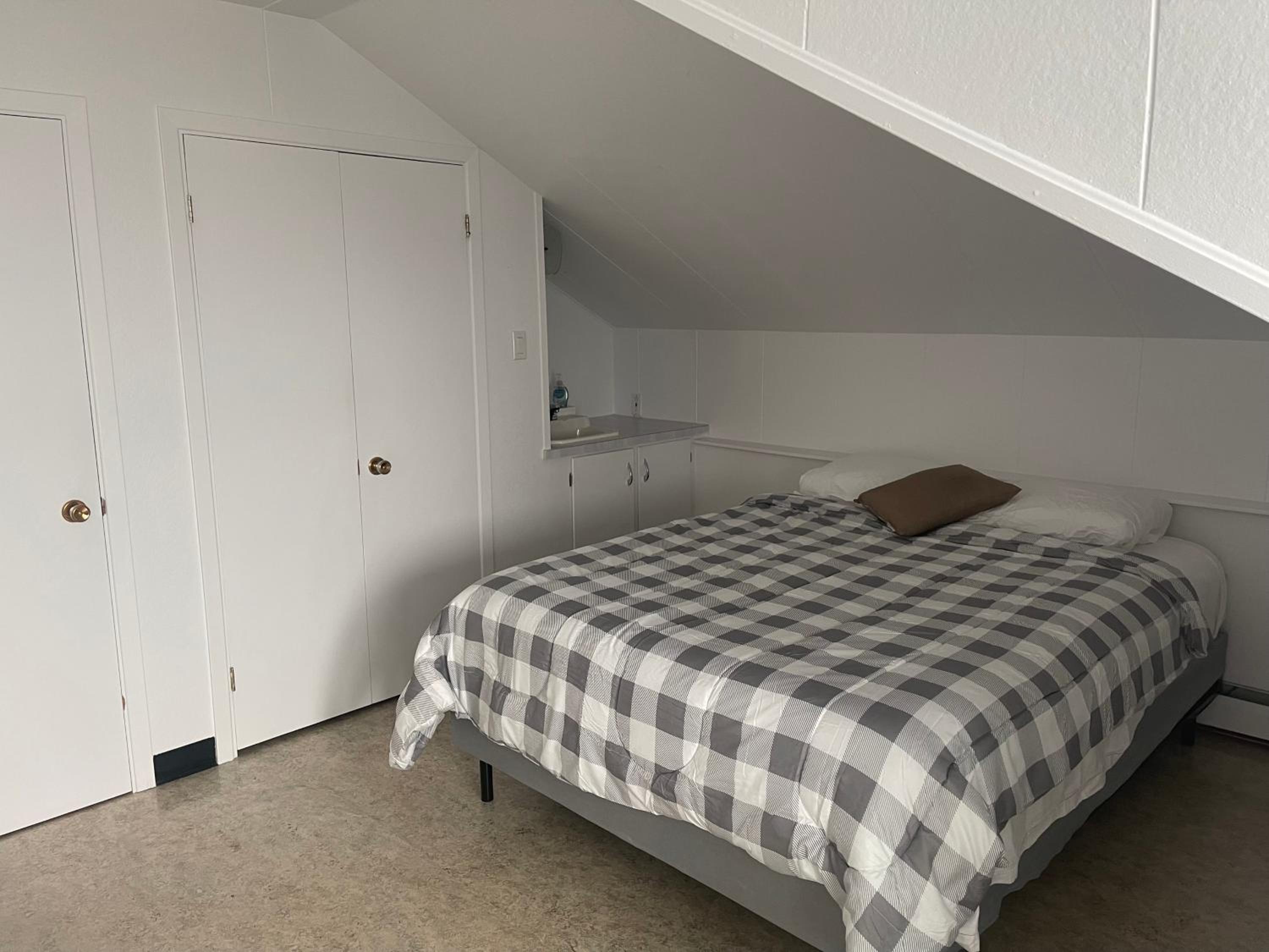 Standard Double Room with Shared Bathroom photo 2