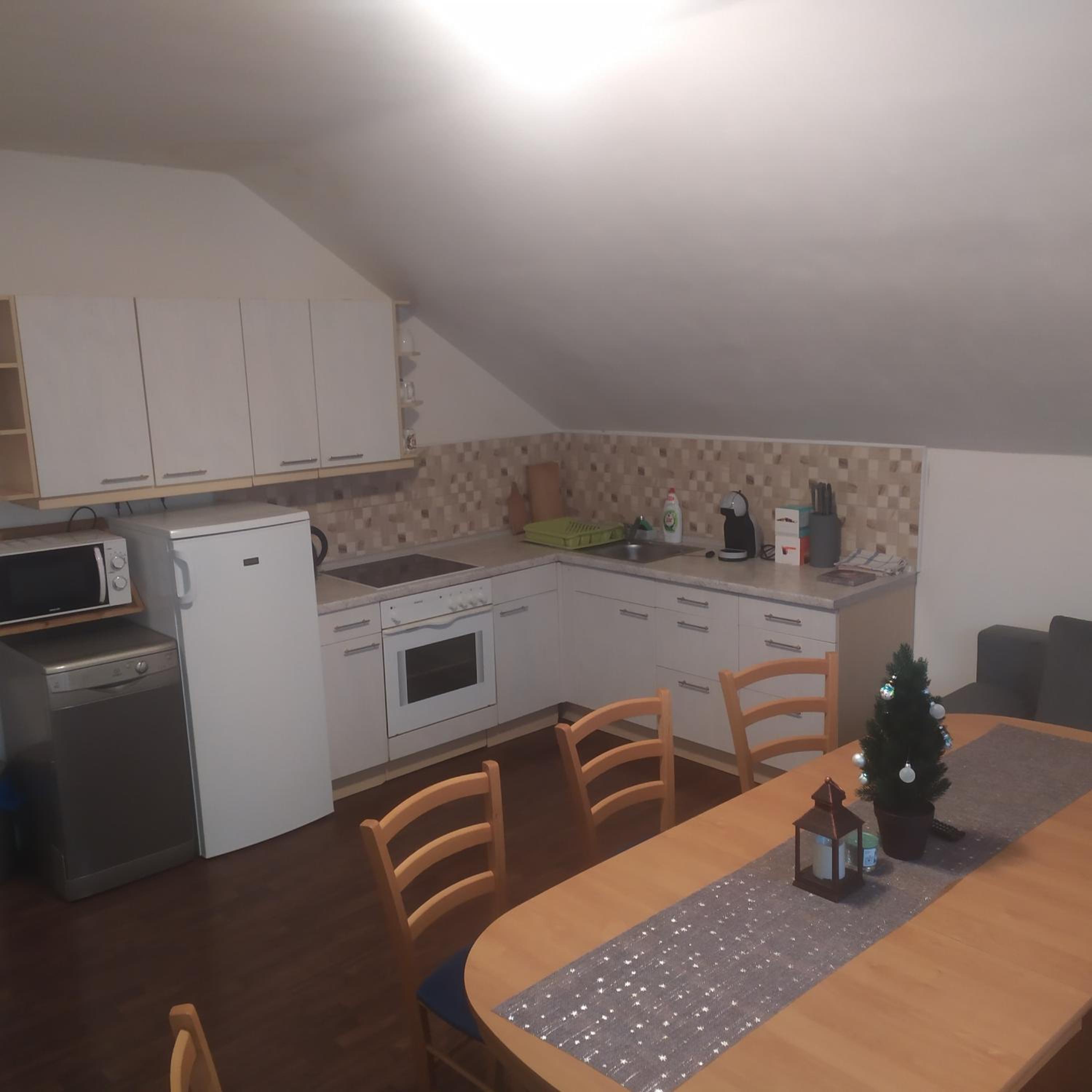 Apartment with Balcony photo 3