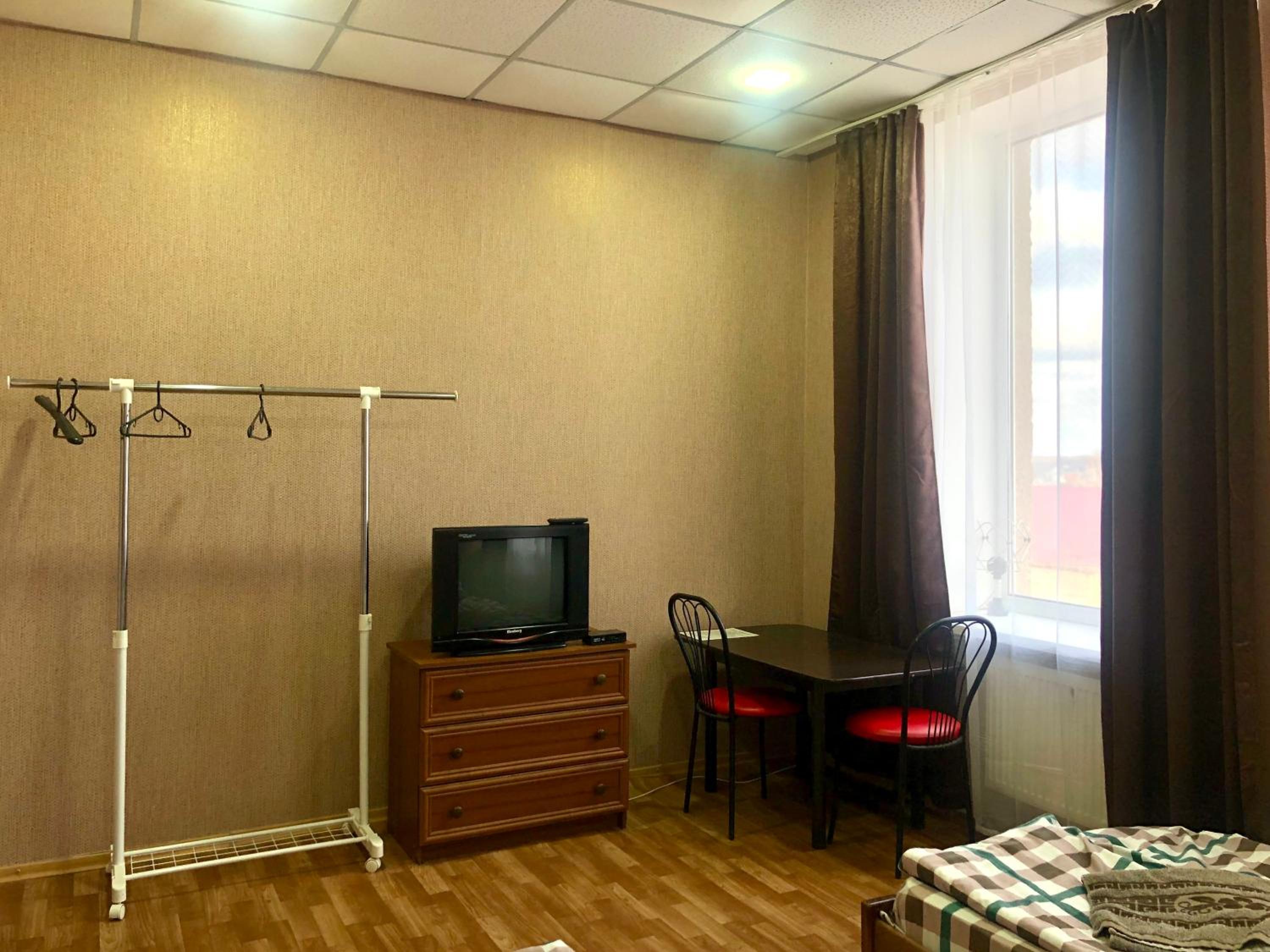 Standard Twin Room with Shared Bathroom photo 1