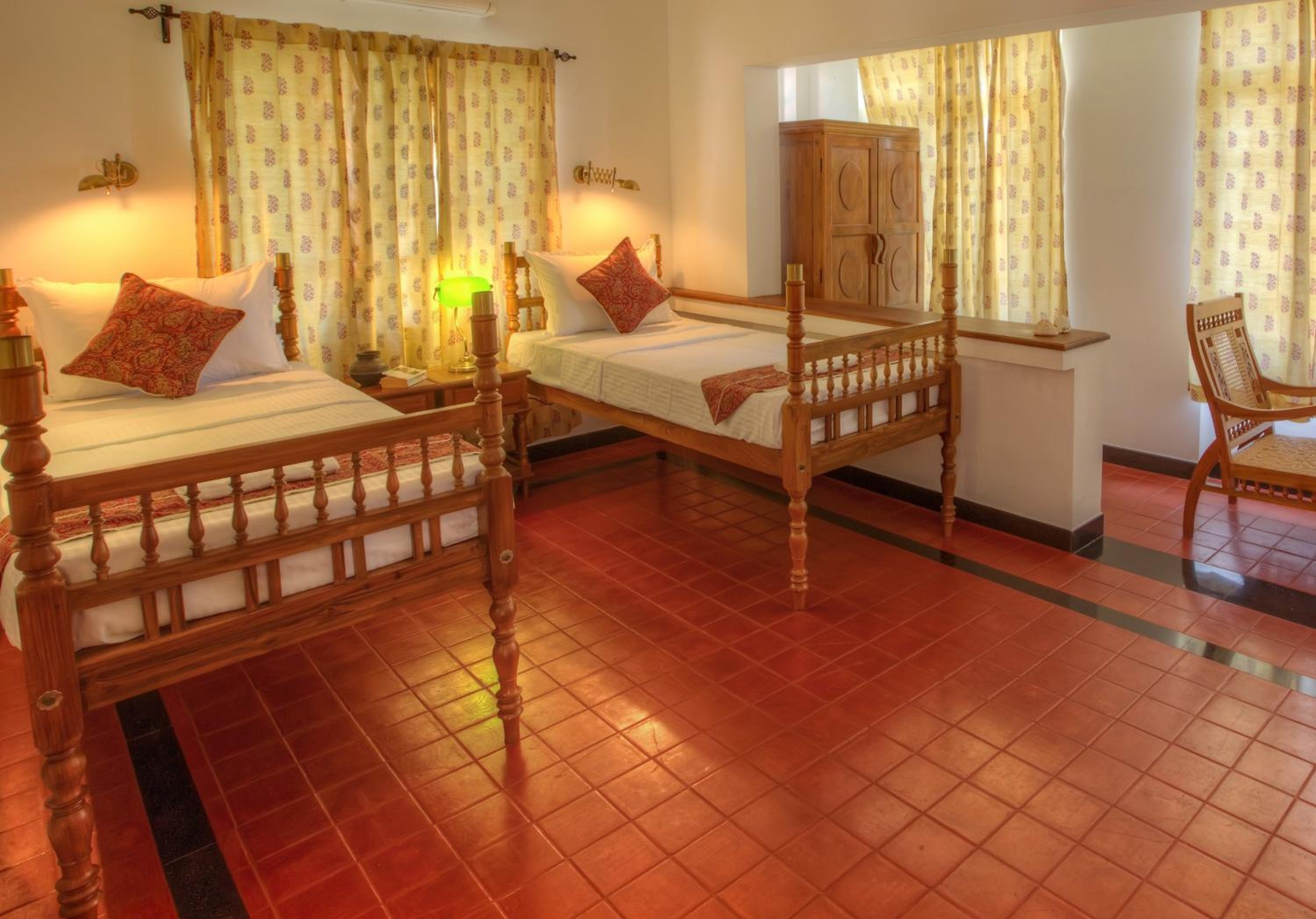 Deluxe Twin Room with Balcony photo 3