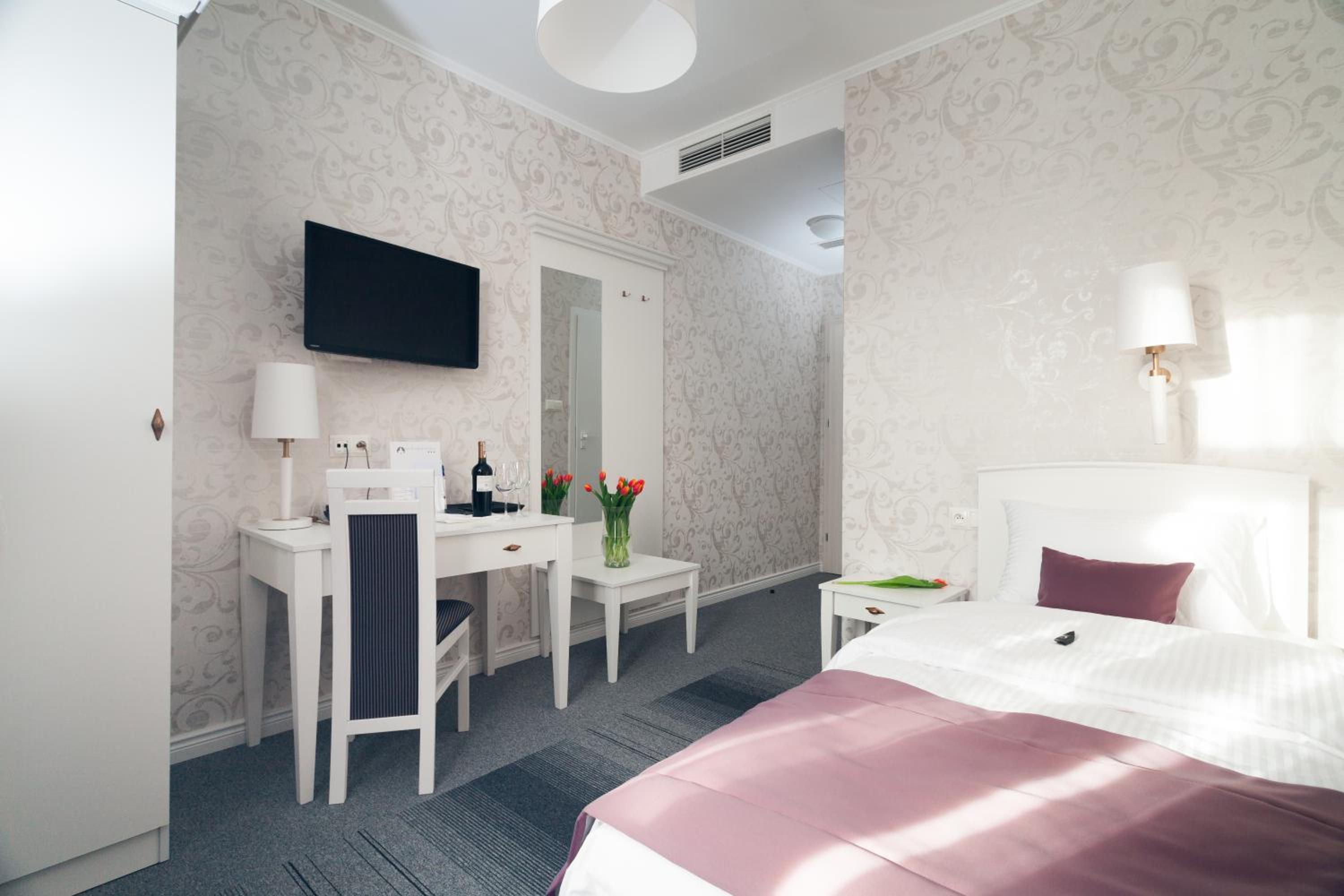 Single Room photo 2