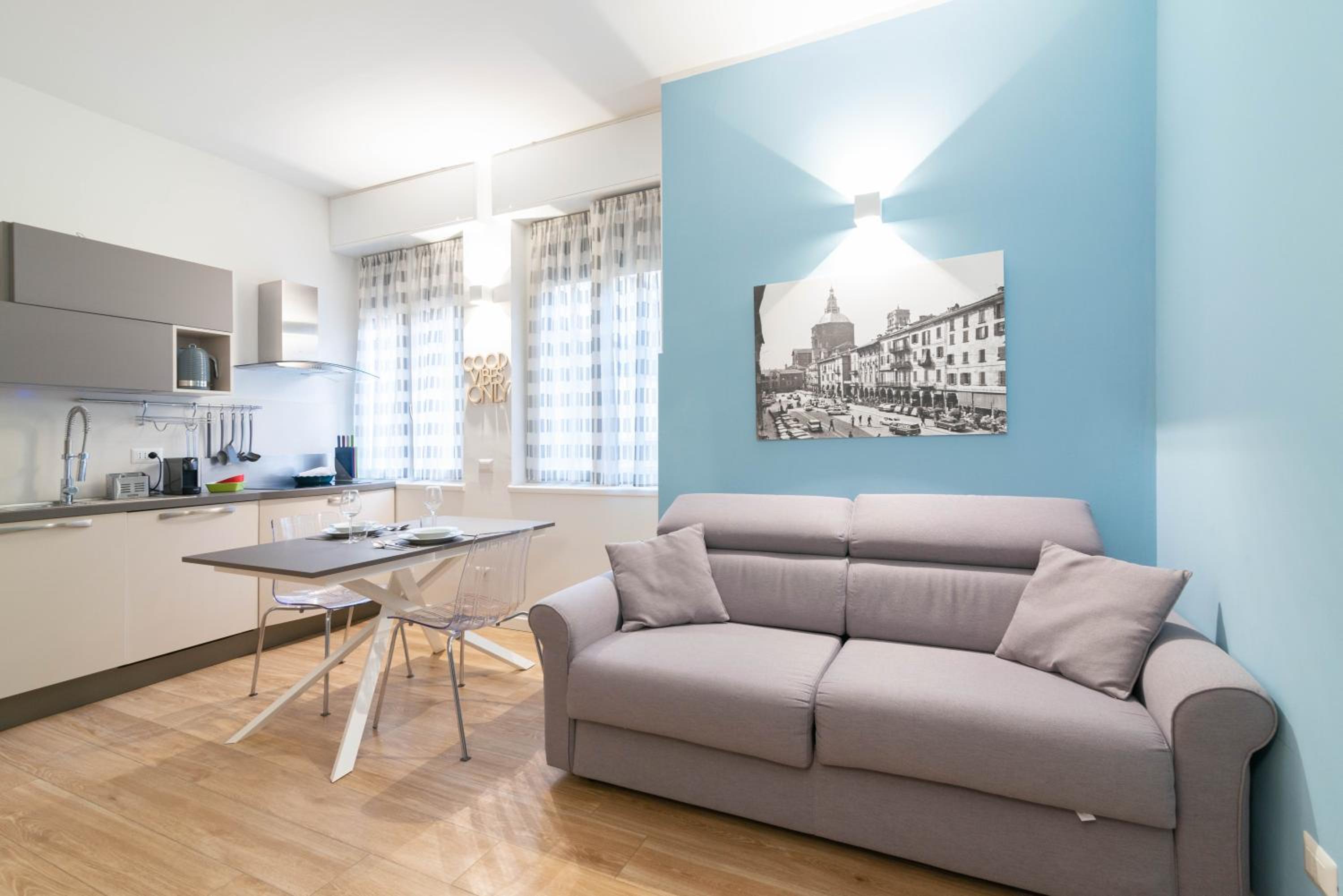 One-Bedroom Apartment photo 3