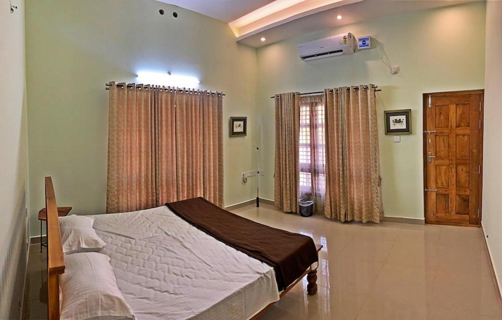 Villa photo 1